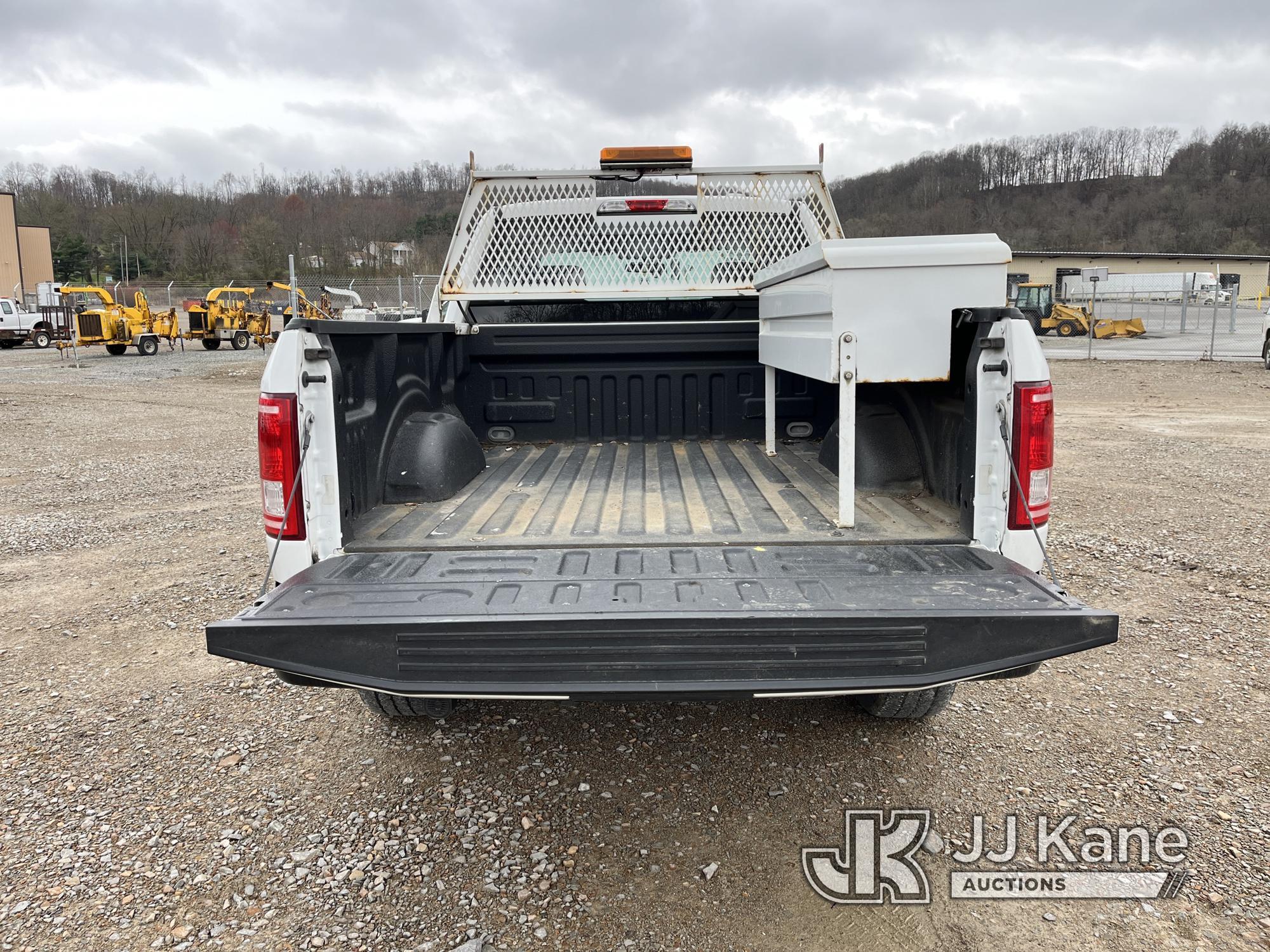 (Smock, PA) 2017 Ford F150 4x4 Extended-Cab Pickup Truck Runs & Moves, Rust Damage