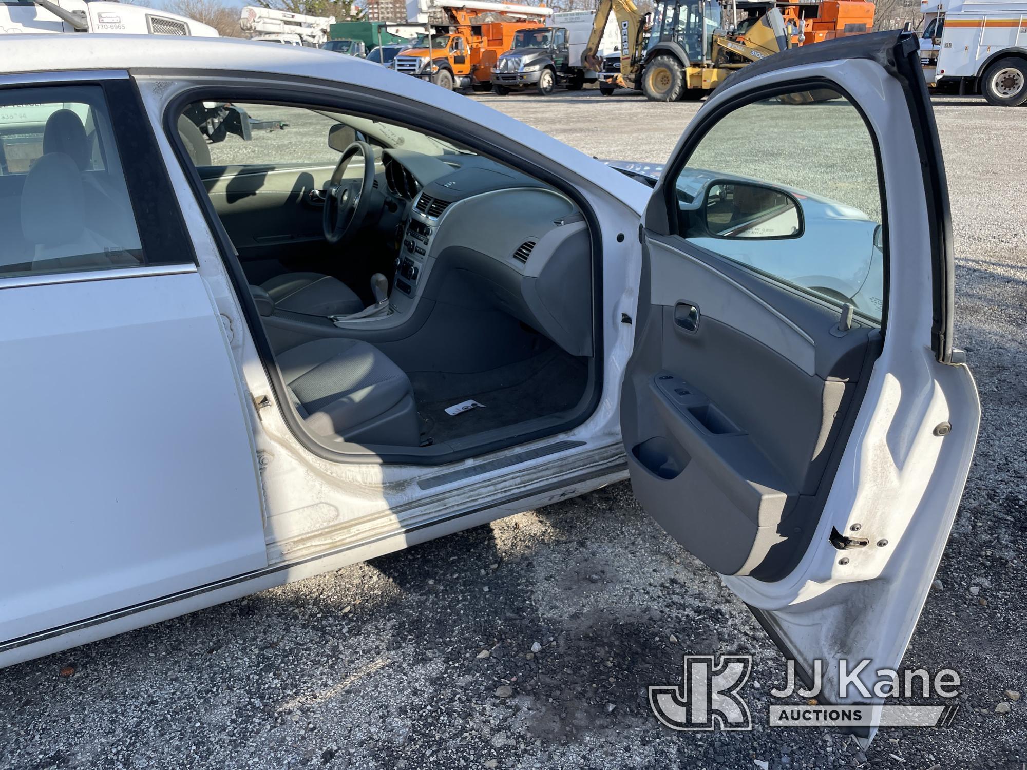 (Plymouth Meeting, PA) 2009 Chevrolet Malibu Hybrid 4-Door Sedan Runs & Moves, Body & Rust Damage