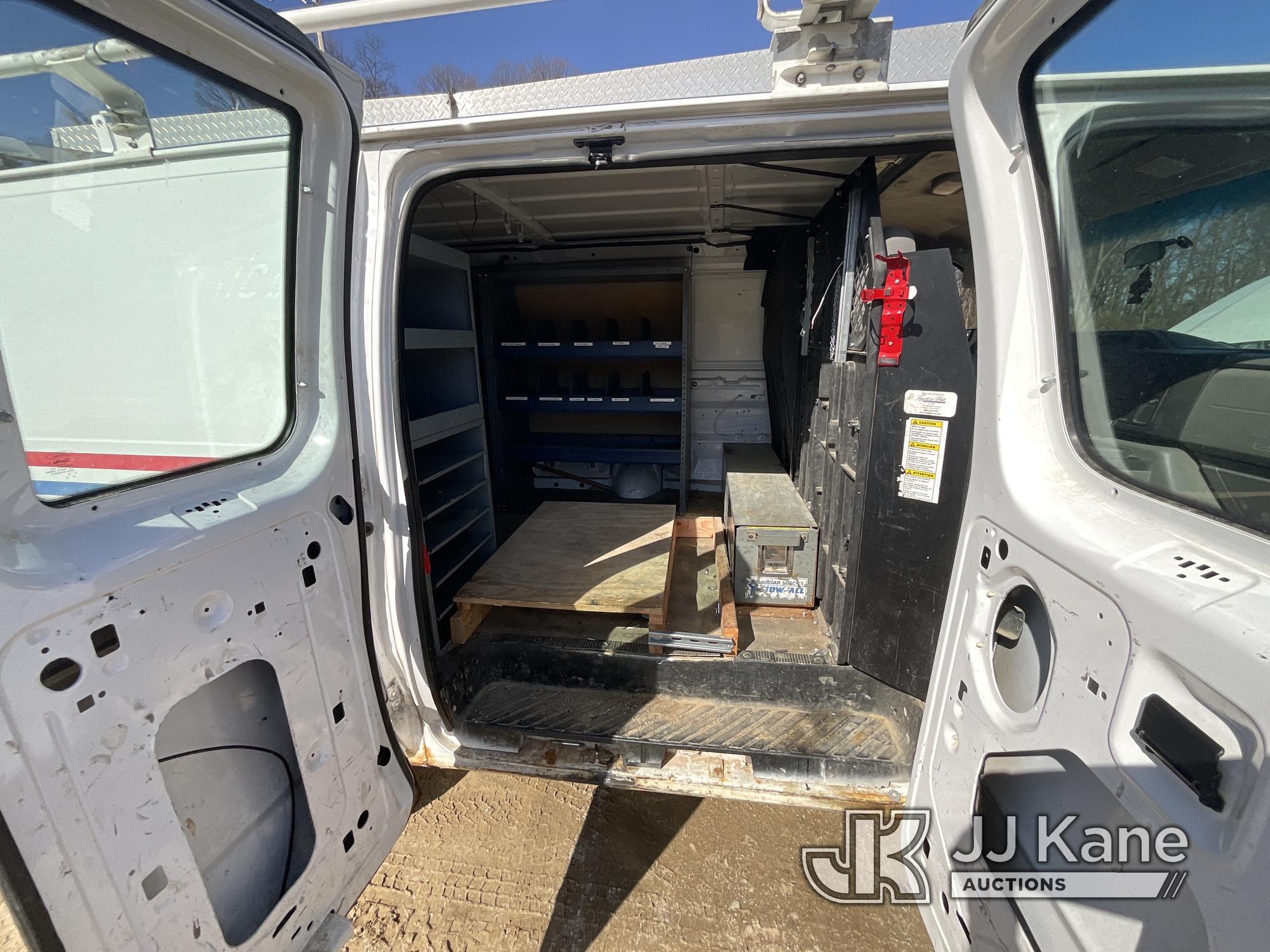 (Munroe Falls, OH) 2012 Ford E350 Cargo Van Runs & Moves) (Rust Damage