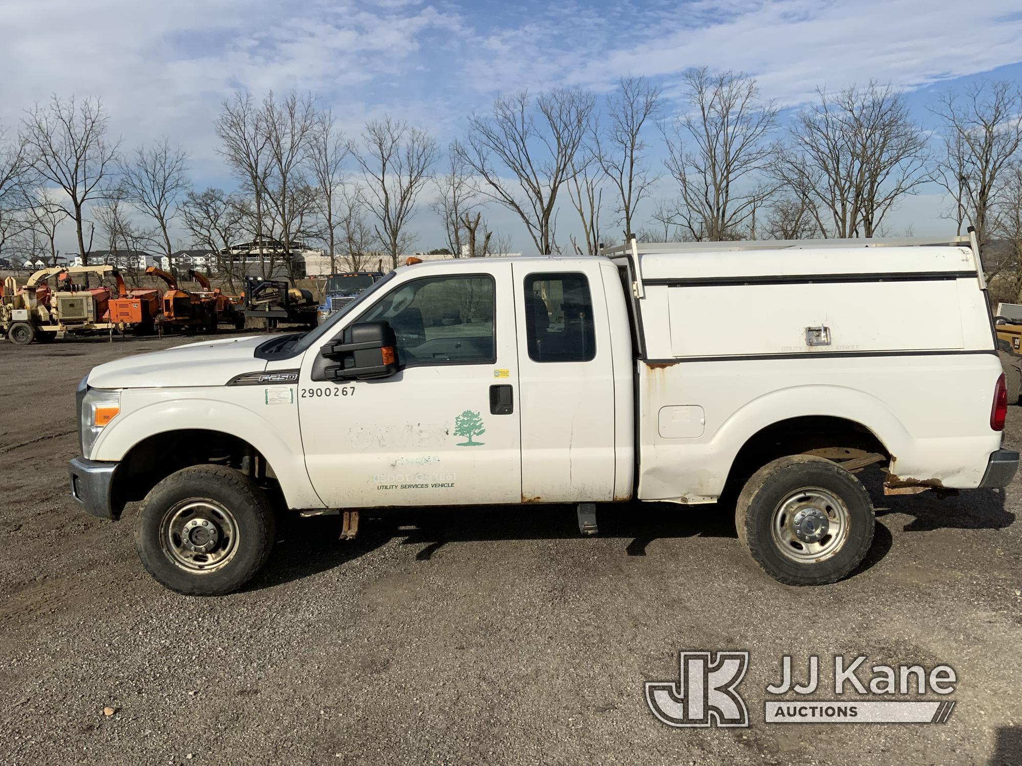 (Ashland, OH) 2015 Ford F250 4x4 Extended-Cab Pickup Truck Runs & Moves) (Check Engine Light On, Rus