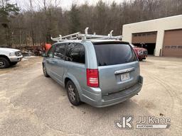 (Saint Regis Falls, NY) 2008 Chrysler Town & Country Mini Passenger Van Runs & Moves)  (Jump To Star