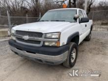 2004 Chevrolet Silverado 2500HD 4x4 Extended-Cab Pickup Truck Runs & Moves, Blown Brake Lines, NO BR