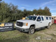 2010 GMC Sierra 2500HD 4x4 Extended-Cab Pickup Truck Runs & Moves, Body & Rust Damage