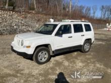 2014 Jeep Patriot 4x4 4-Door Sport Utility Vehicle Runs & Moves) (Rear Driver Side Door Does Not Ope