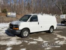 2010 GMC Savana G3500 Cargo Van Runs & Moves) (Body & Rust Damage