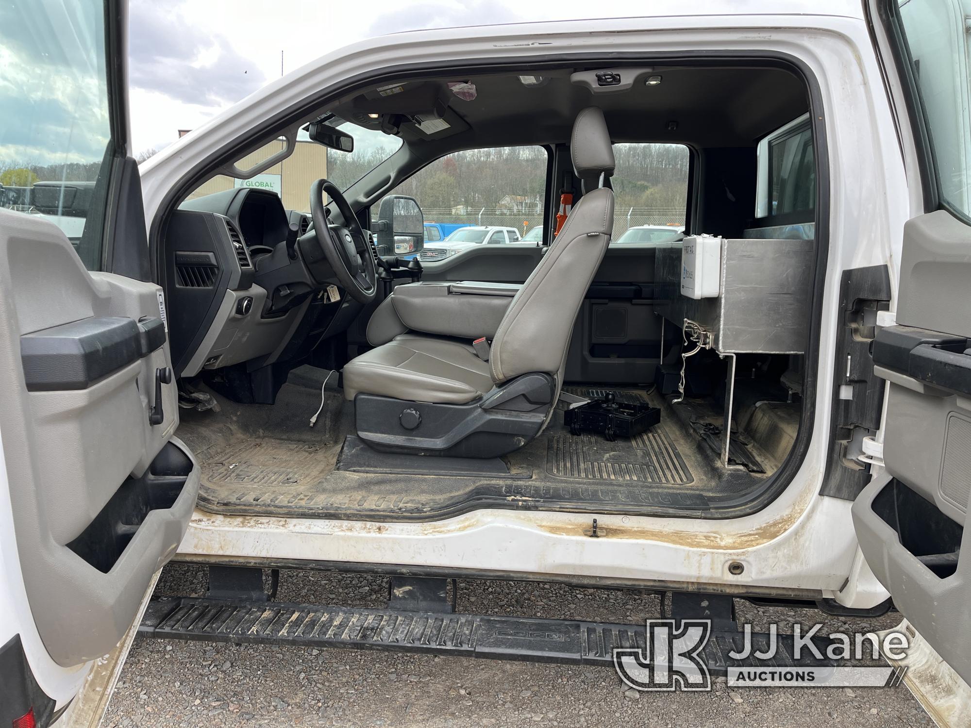 (Smock, PA) 2017 Ford F250 4x4 Extended-Cab Pickup Truck Runs & Moves, Check Engine Light On, Rust D