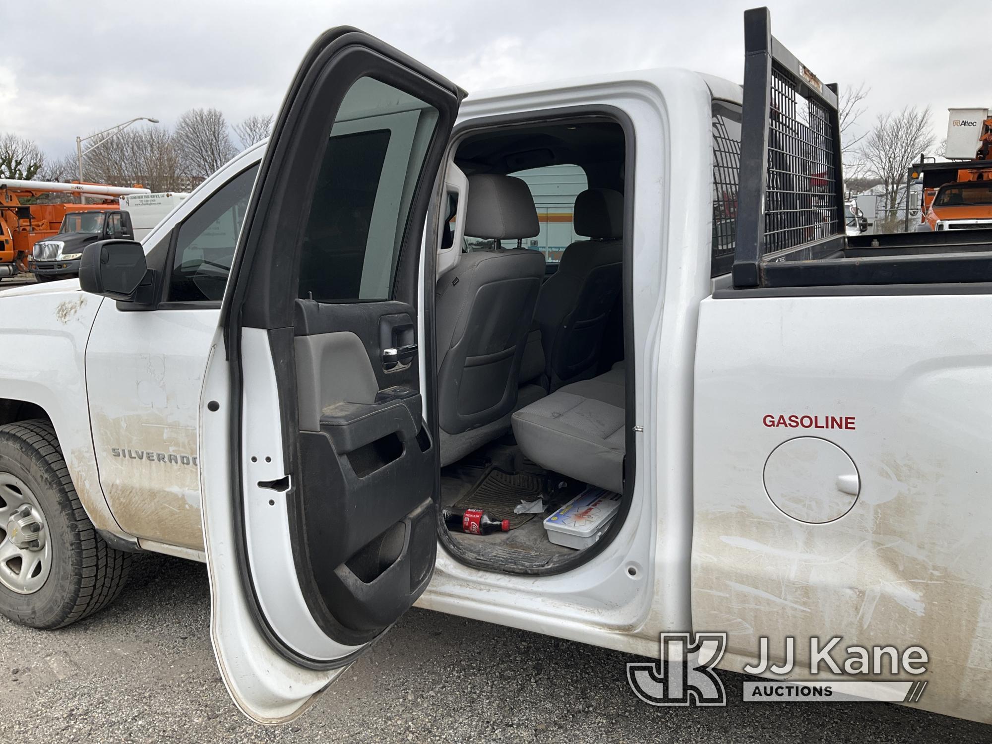 (Plymouth Meeting, PA) 2015 Chevrolet Silverado 1500 4x4 Extended-Cab Pickup Truck Runs & Moves, Che