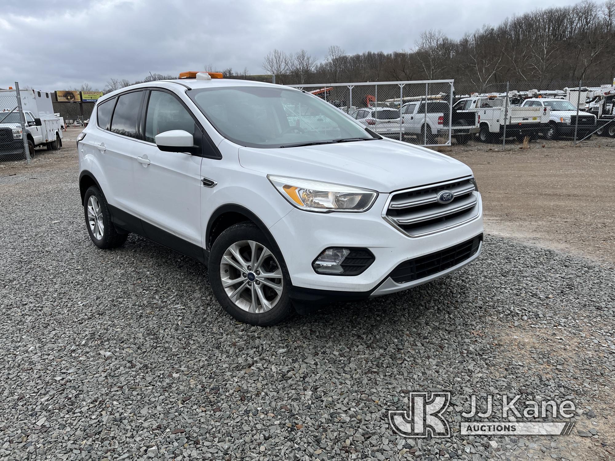 (Smock, PA) 2017 Ford Escape 4x4 4-Door Sport Utility Vehicle Runs & Moves, Rust Damage