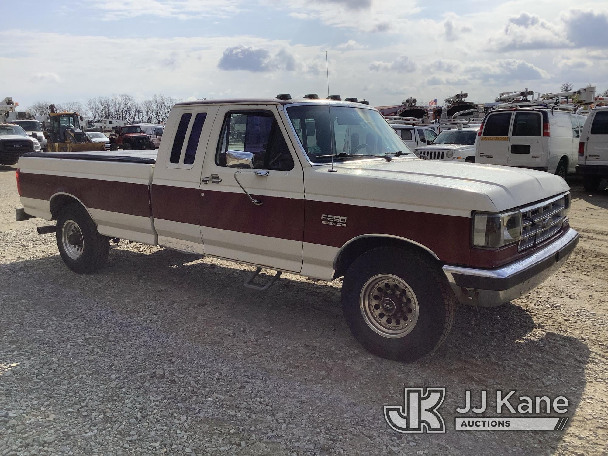 (Shrewsbury, MA) 1988 Ford F250 Extended-Cab Pickup Truck Runs & Moves) (Body & Rust Damage, Parts I