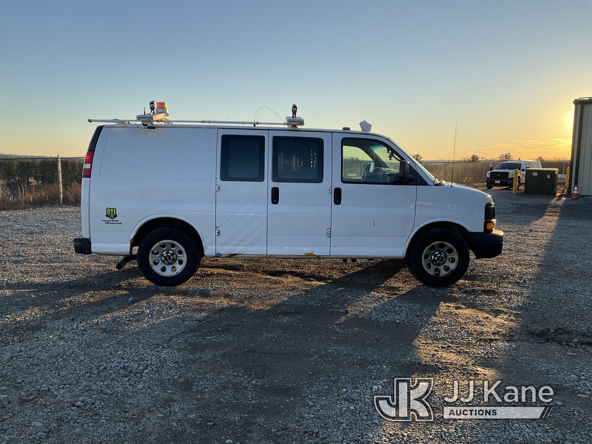 (Shrewsbury, MA) 2014 GMC Savana G1500 AWD Cargo Van Bad Engine, Runs Rough & Moves) (Check Engine L