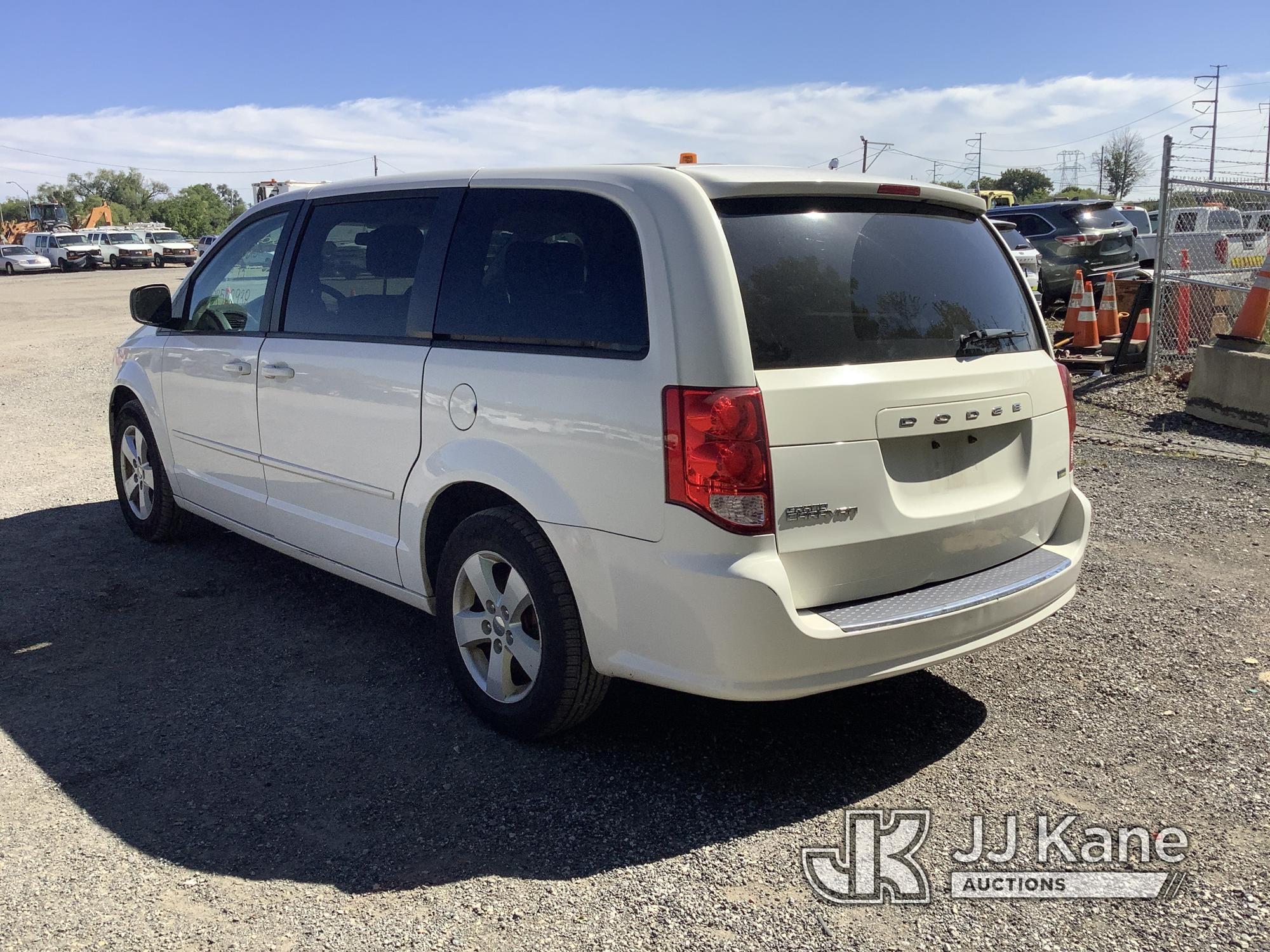 (Plymouth Meeting, PA) 2013 Dodge Grand Caravan Mini Passenger Van Runs & Moves, Body & Rust Damage