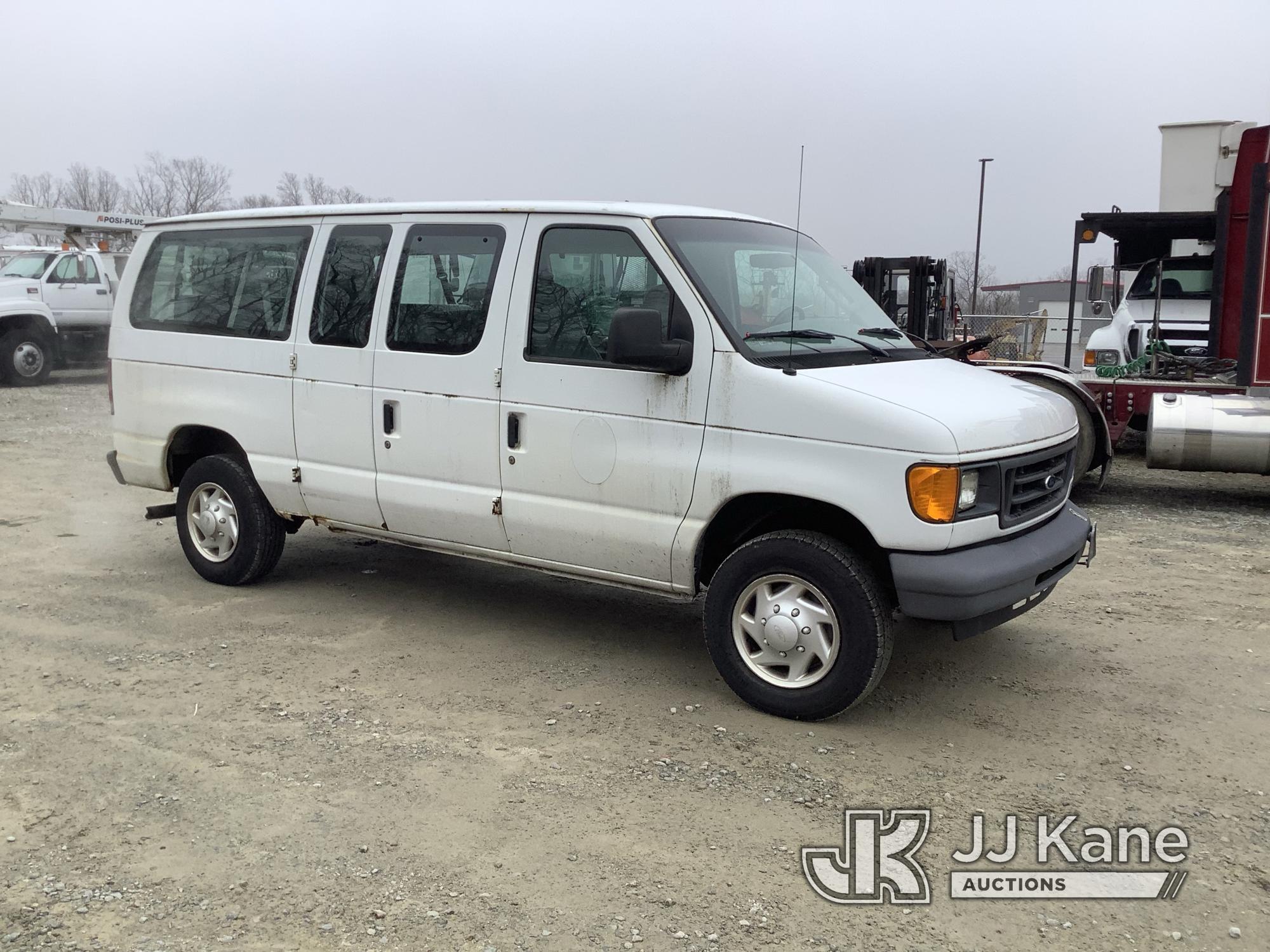 (Shrewsbury, MA) 2007 Ford E350 Passenger Van Runs & Moves) (Rust Damage