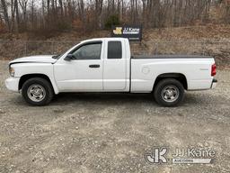 (Shrewsbury, MA) 2011 Dodge Dakota 4x4 Extended-Cab Pickup Truck Runs & Moves) (Bad Battery, Rust Da