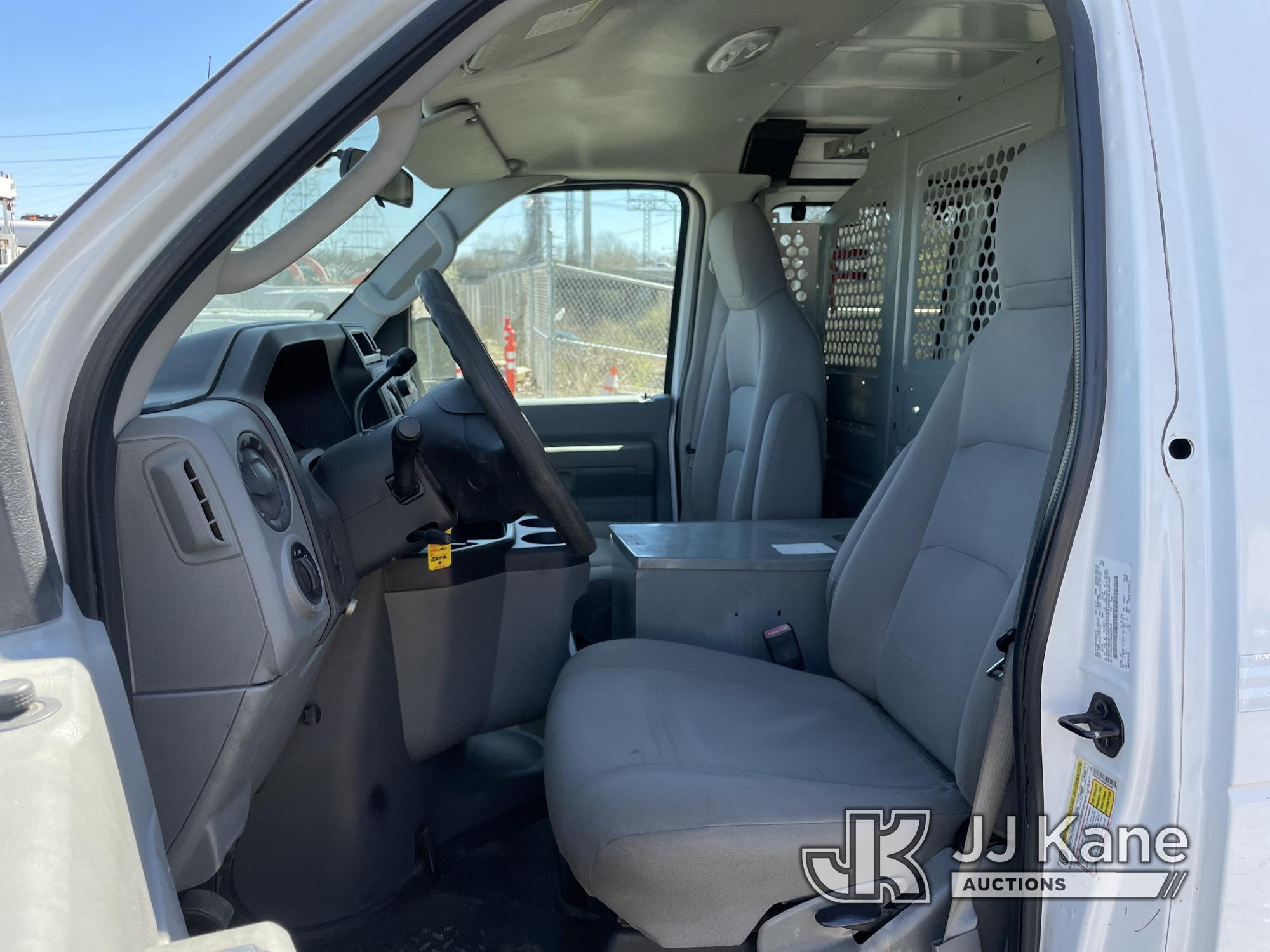 (Plymouth Meeting, PA) 2011 Ford E250 Cargo Van Runs & Moves, Body & Rust Damage, Low Fuel