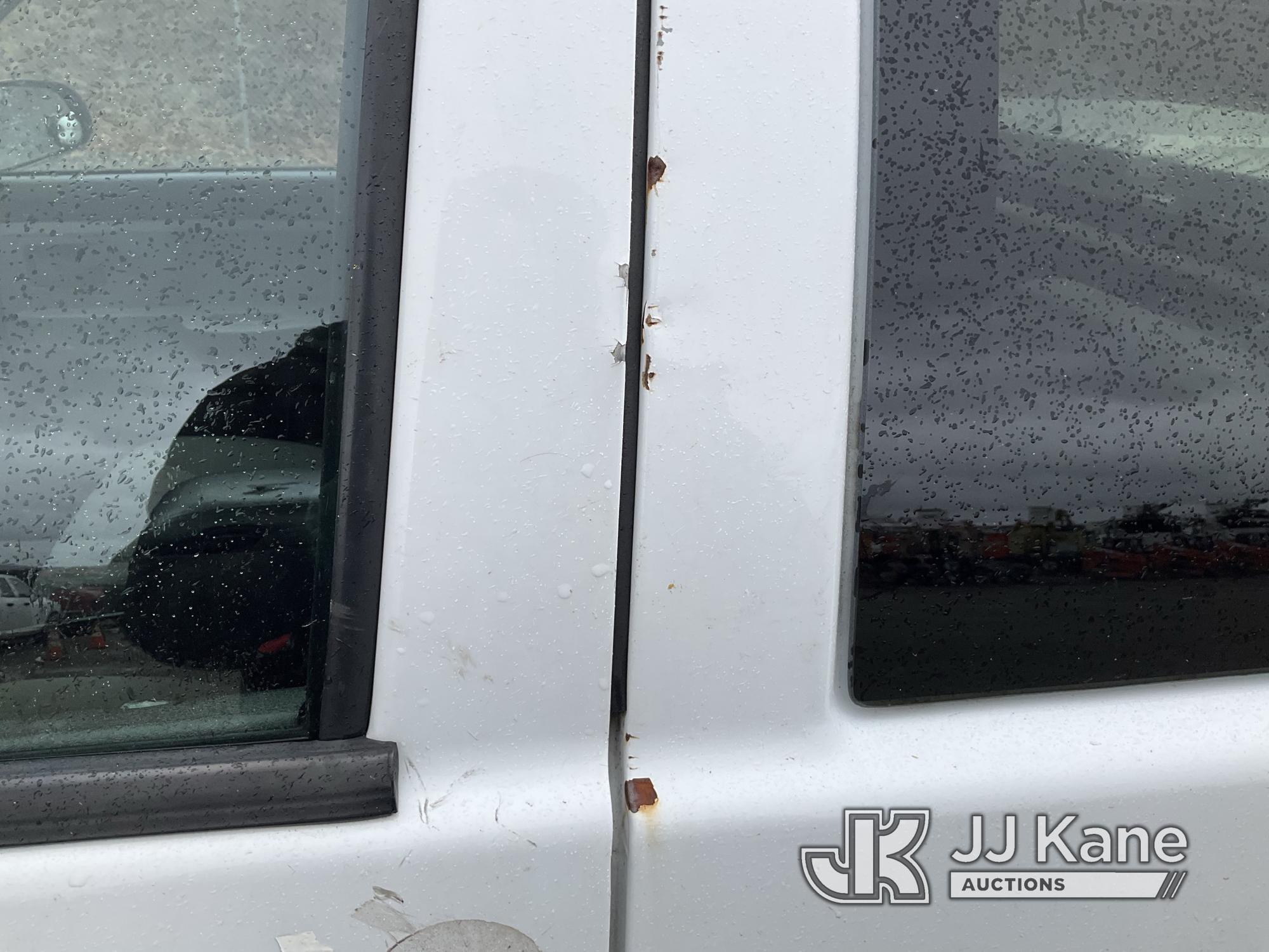 (Shrewsbury, MA) 2011 Dodge Dakota 4x4 Extended-Cab Pickup Truck Runs & Moves) (Rust Damage, Worn In