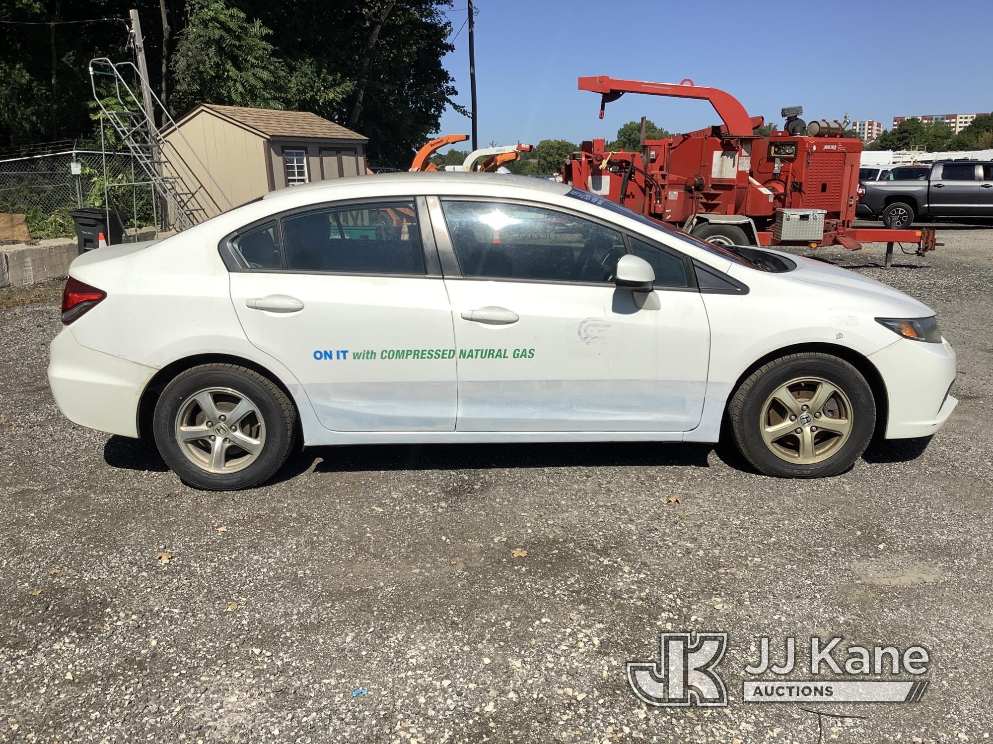 (Plymouth Meeting, PA) 2013 Honda Civic 4-Door Sedan CNG Only) (Not Running, Main Fuse Bad, Body & R