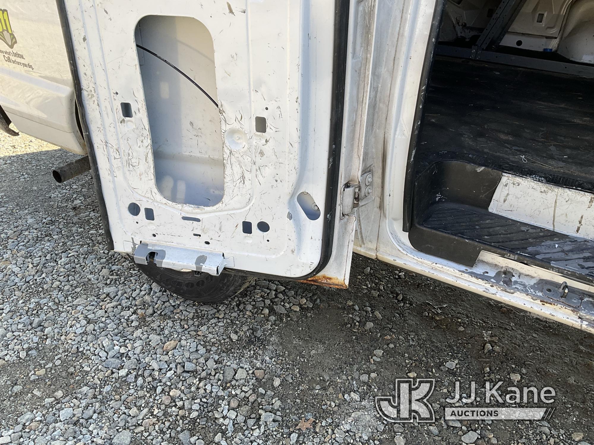 (Shrewsbury, MA) 2013 Ford E250 Cargo Van Runs & Moves) (Rust Damage