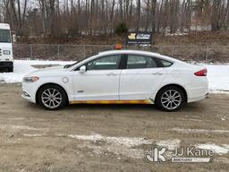 (Shrewsbury, MA) 2017 Ford Fusion Energi Hybrid 4-Door Sedan Runs & Moves) (Rust Damage