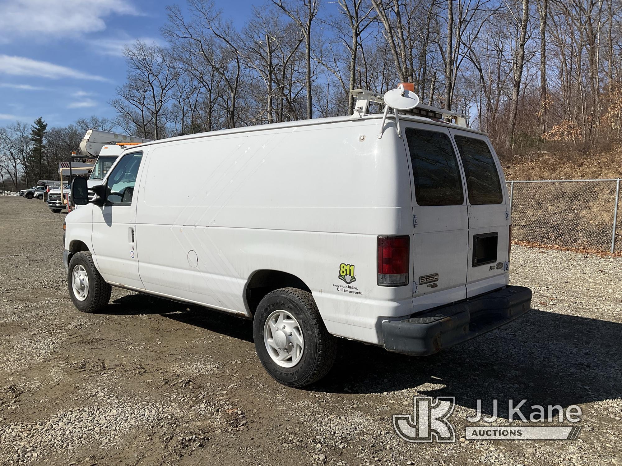 (Shrewsbury, MA) 2013 Ford E250 Cargo Van Runs & Moves) (Rust Damage