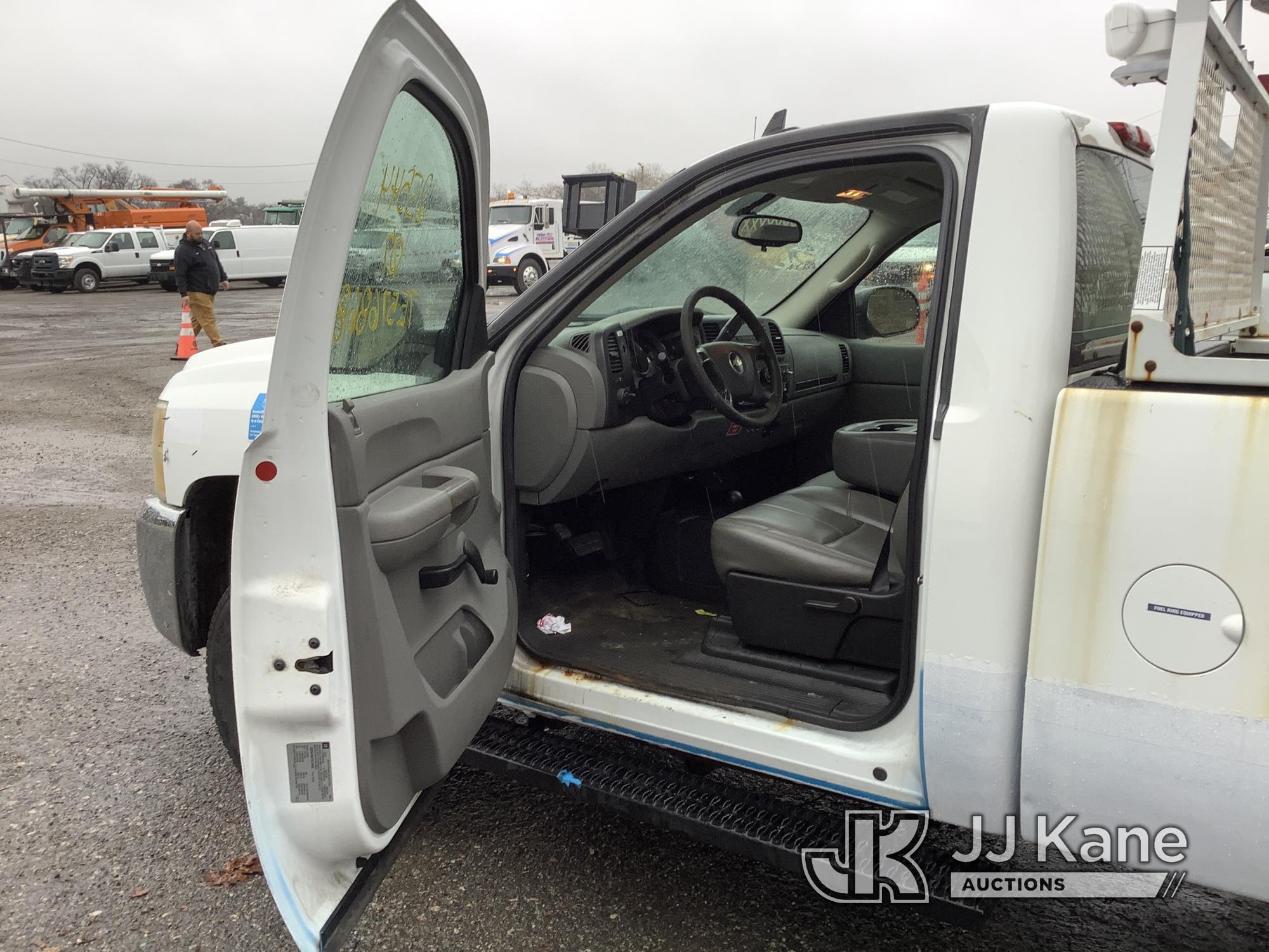 (Plymouth Meeting, PA) 2007 Chevrolet Silverado 2500HD 4x4 Pickup Truck Runs & Moves, Engine Light O