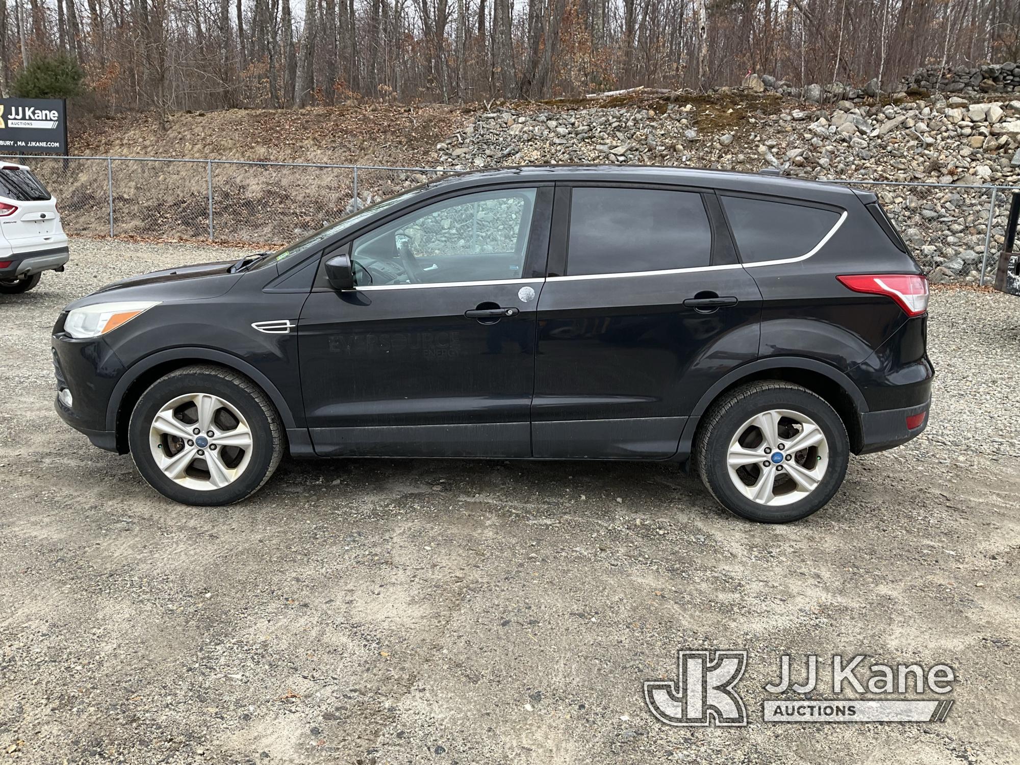 (Shrewsbury, MA) 2013 Ford Escape 4x4 4-Door Sport Utility Vehicle Runs & Moves) (Rust Damage