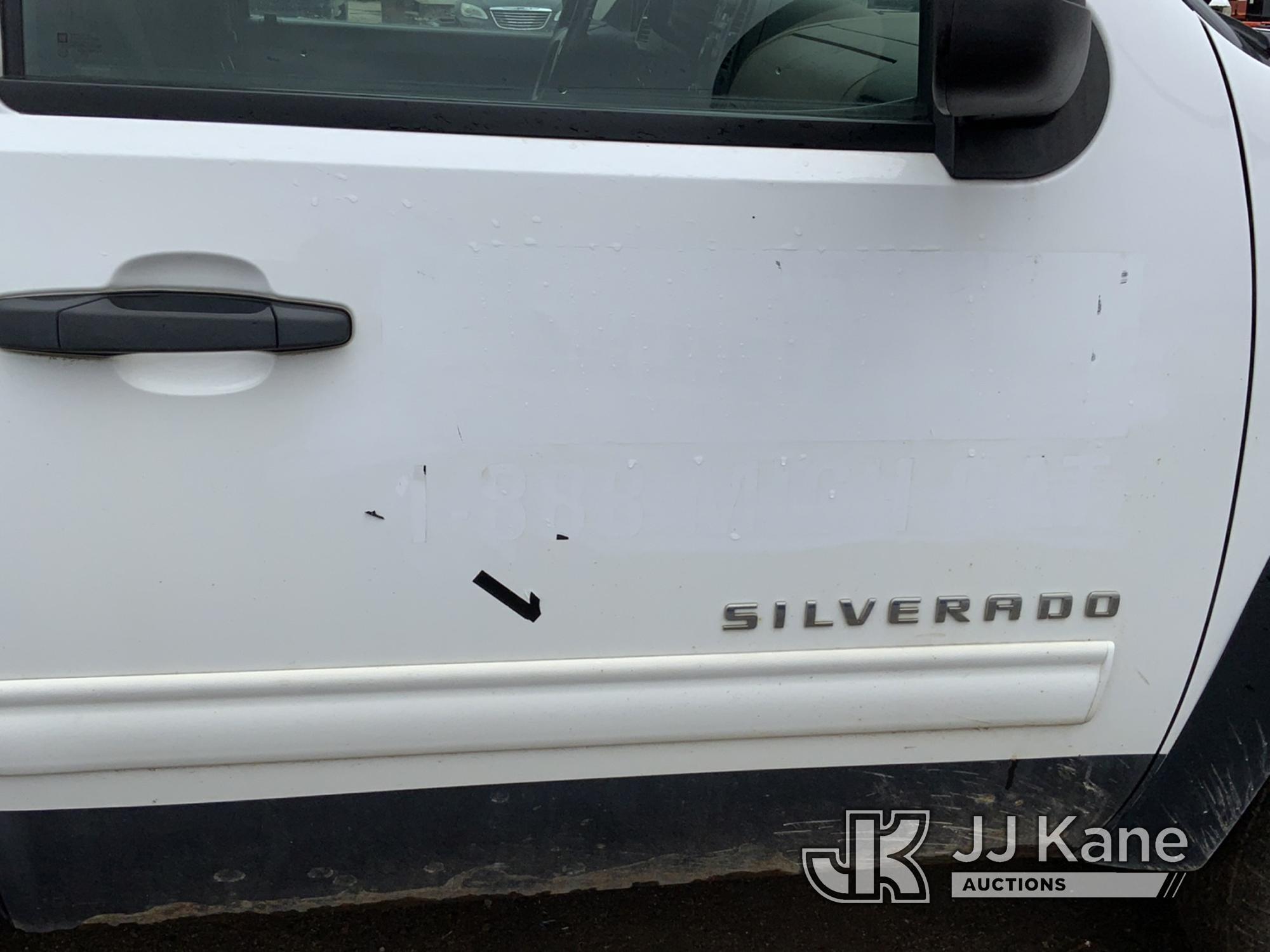 (Charlotte, MI) 2010 Chevrolet Silverado 1500 4x4 Crew-Cab Pickup Truck Runs, Moves, Rust, Body Dama