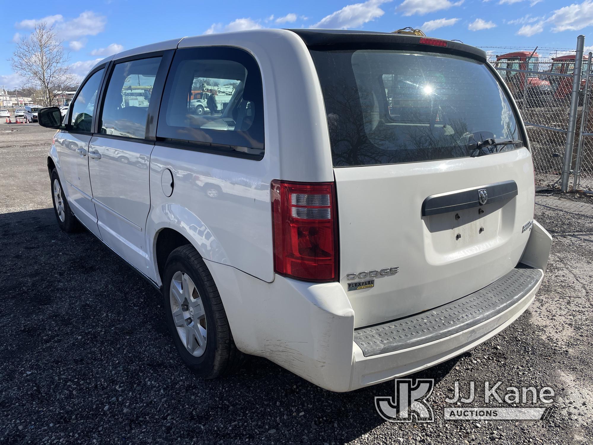 (Plymouth Meeting, PA) 2010 Dodge Grand Caravan Mini Passenger Van Runs & Moves, Engine Light On, Bo