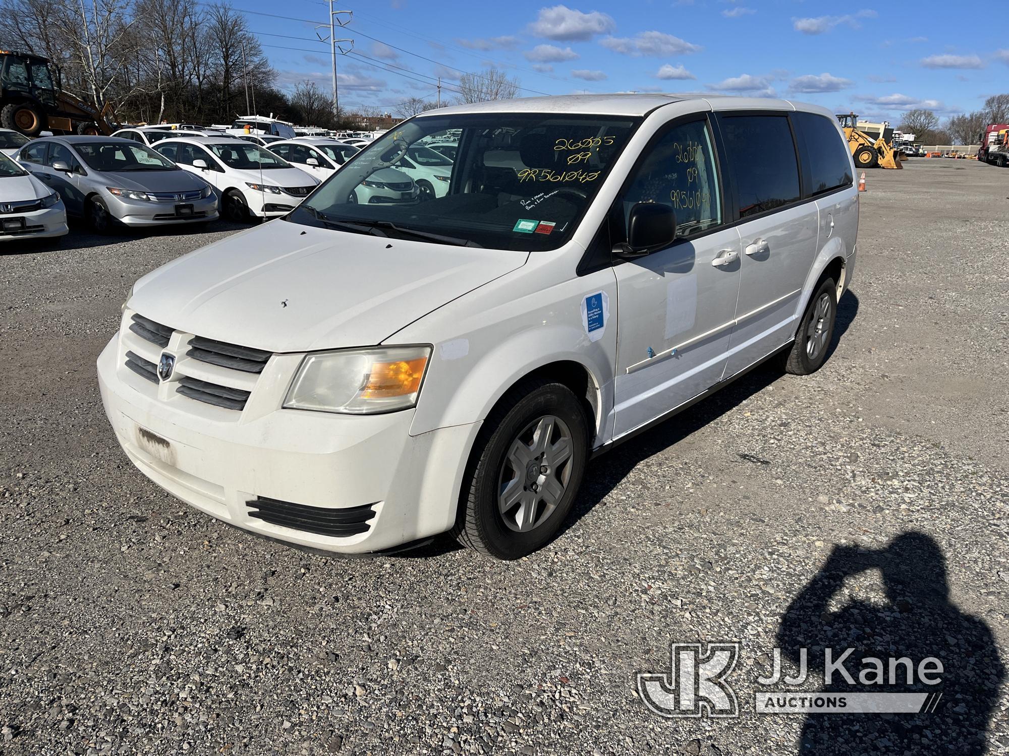 (Plymouth Meeting, PA) 2009 Dodge Grand Caravan Mini Passenger Van Runs & Moves, Body & Rust Damage