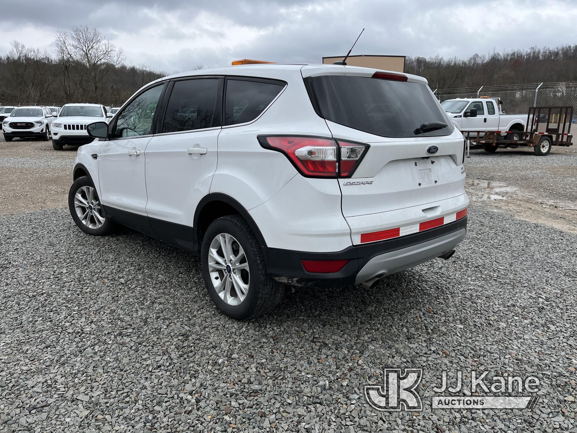 (Smock, PA) 2017 Ford Escape 4x4 4-Door Sport Utility Vehicle Runs & Moves, Rust Damage