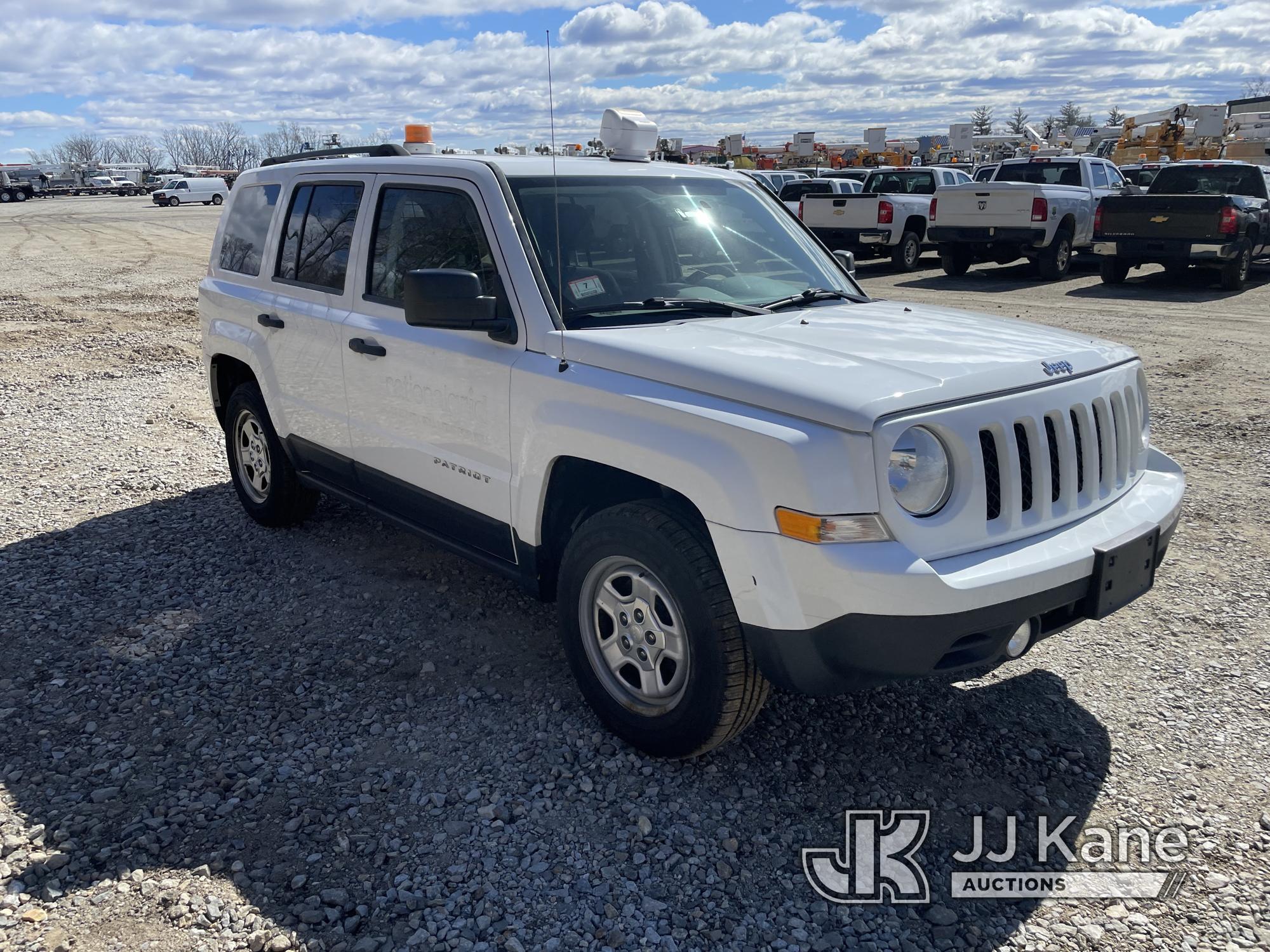 (Shrewsbury, MA) 2015 Jeep Patriot 4x4 4-Door Sport Utility Vehicle Runs & Moves) (Check Engine Ligh