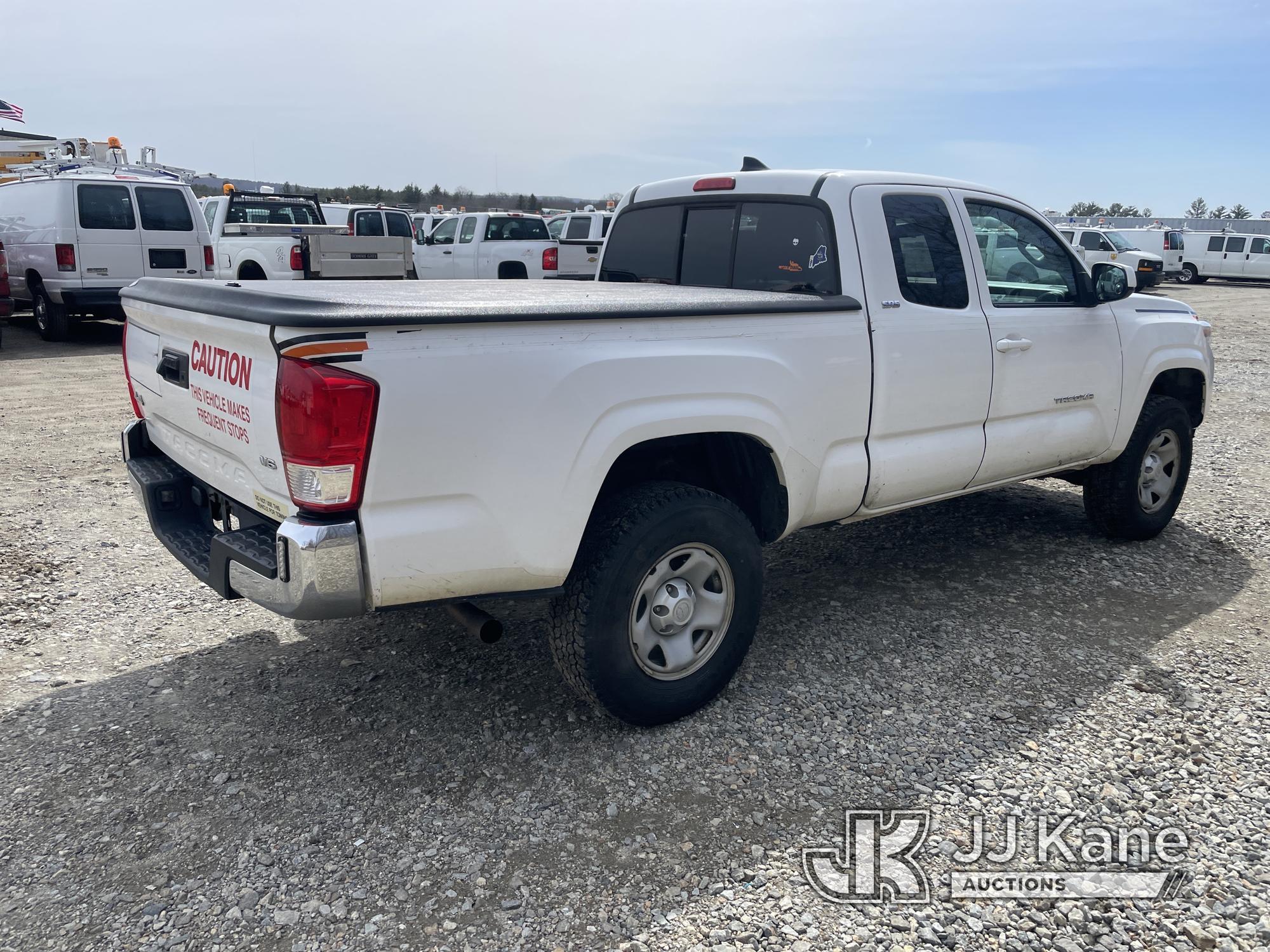 (Shrewsbury, MA) 2016 Toyota Tacoma 4x4 Extended-Cab Pickup Truck Runs & Moves) (Body & Rust Damage,