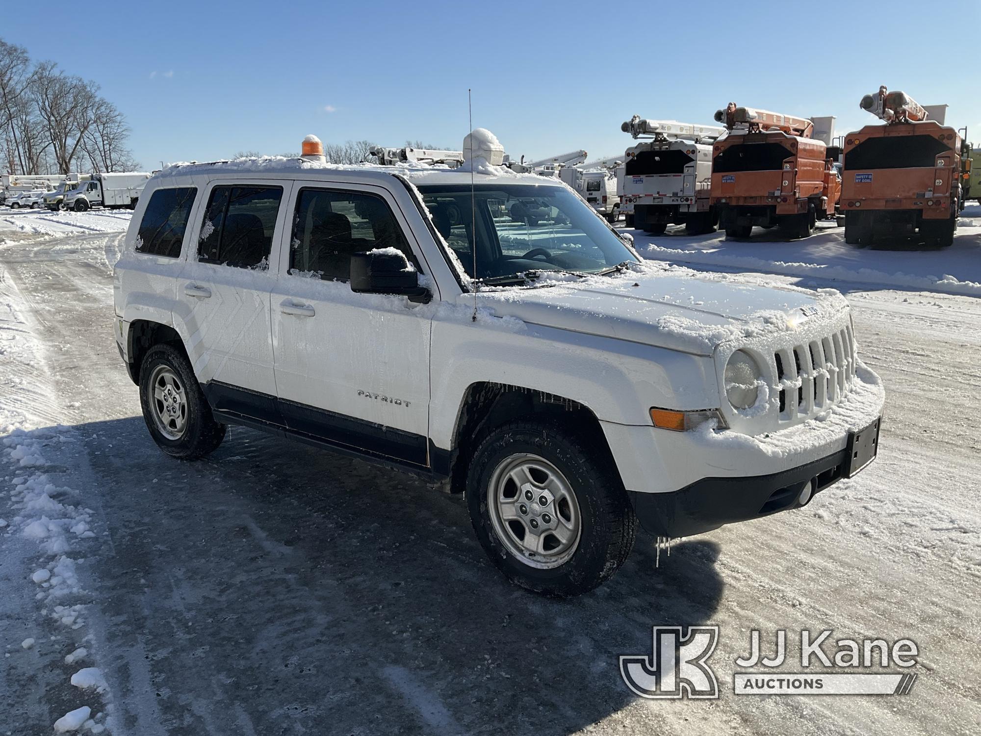 (Shrewsbury, MA) 2013 Jeep Patriot 4x4 4-Door Sport Utility Vehicle Runs & Moves) (Check Engine Ligh