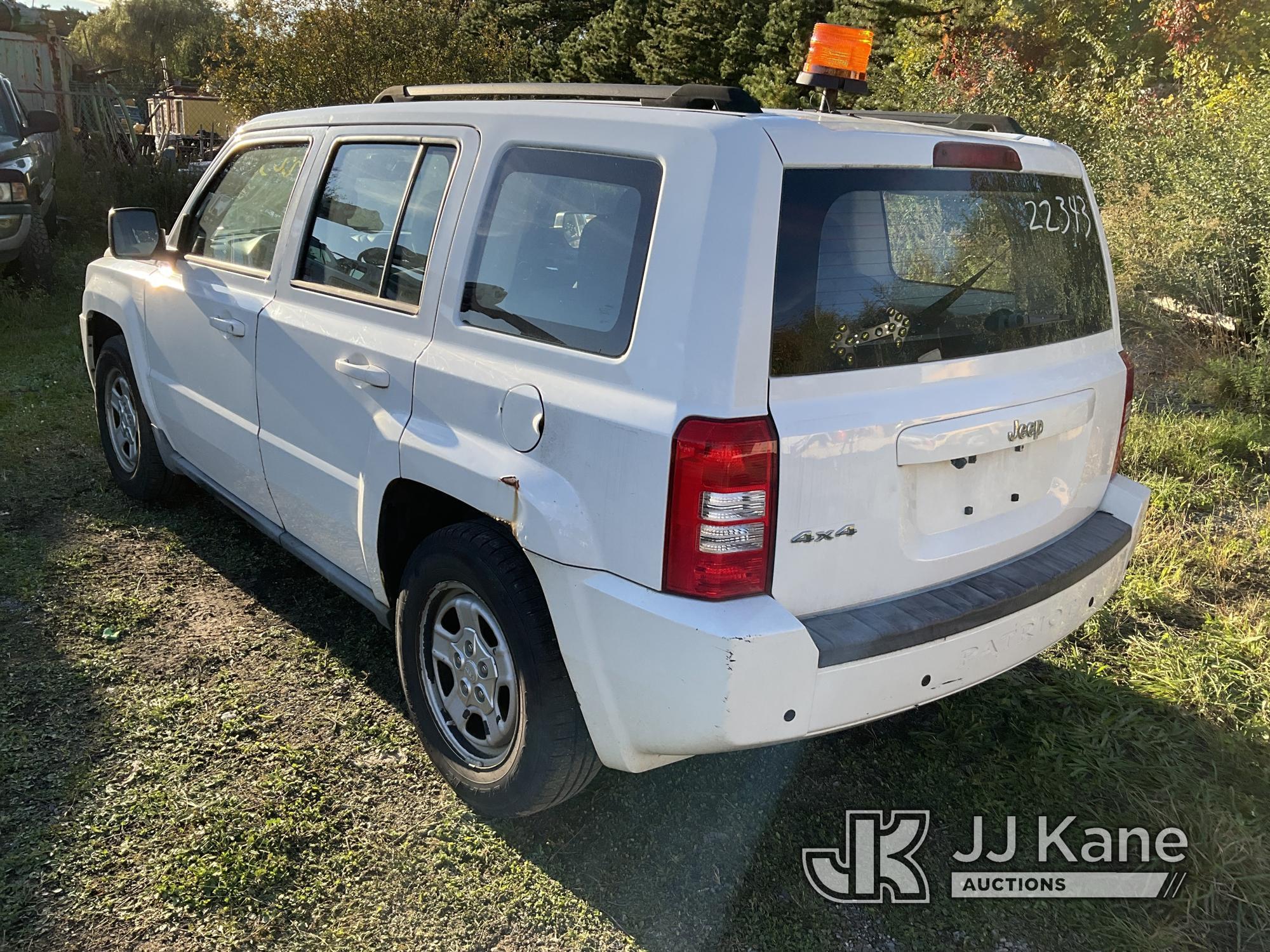 (Bellport, NY) 2010 Jeep Patriot 4x4 4-Door Sport Utility Vehicle Runs & Moves, Engine Light On, Bod