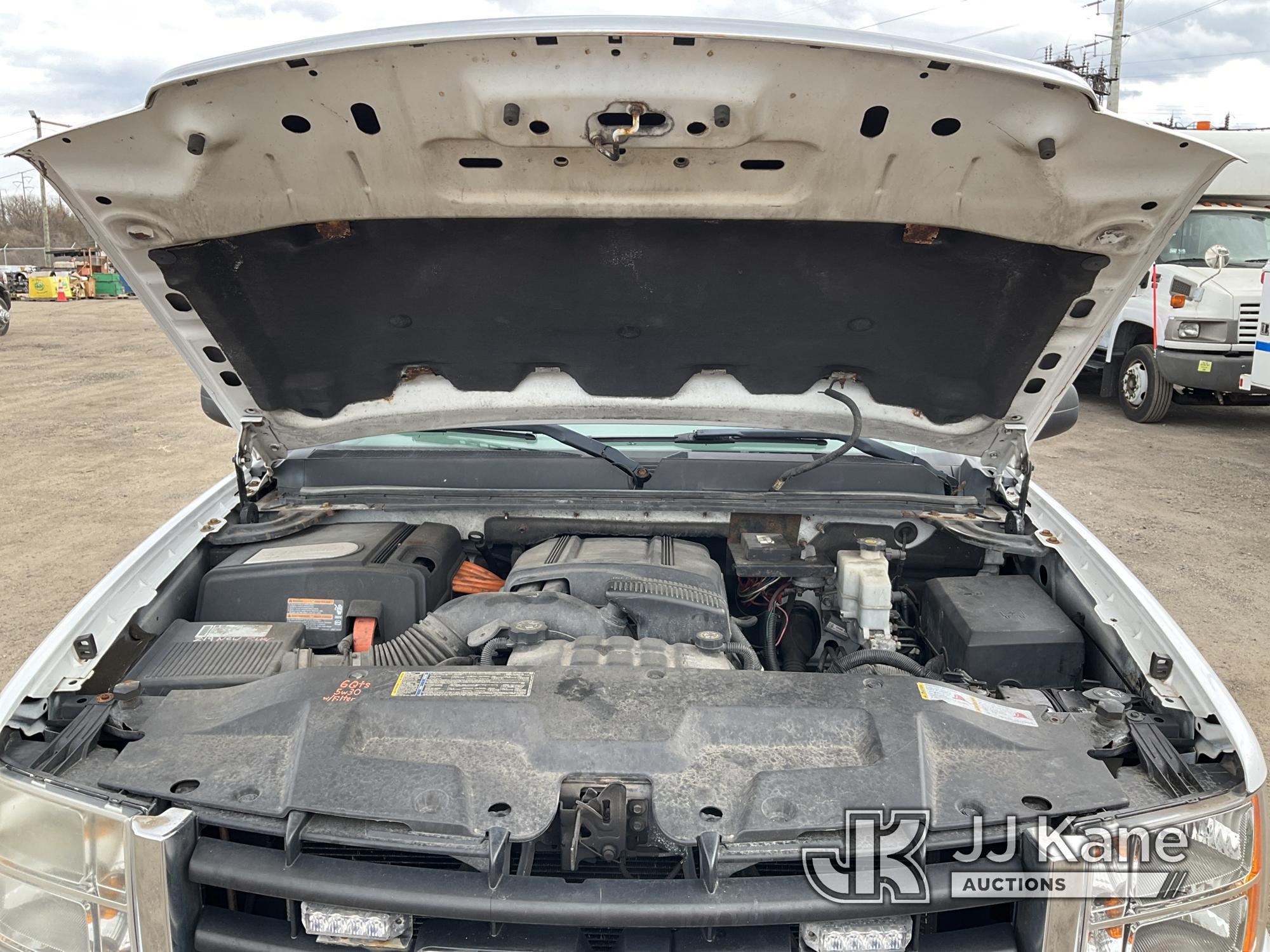 (Plymouth Meeting, PA) 2009 GMC Sierra Hybrid 4x4 Crew-Cab Pickup Truck Runs & Moves, Body & Rust Da