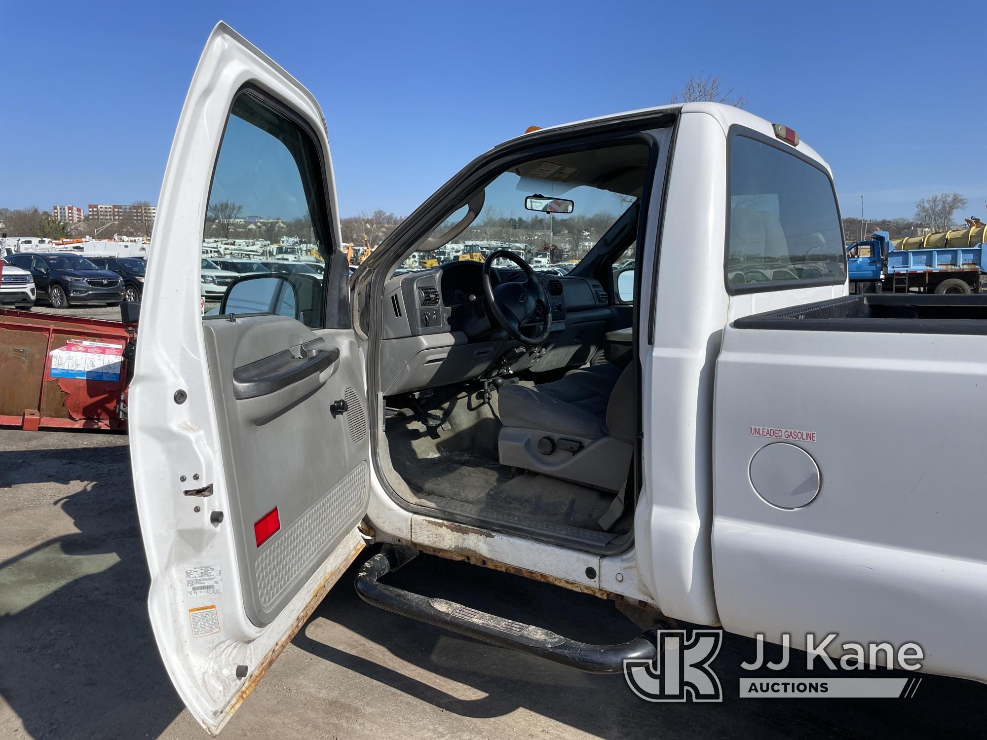 (Plymouth Meeting, PA) 2005 Ford F250 4x4 Pickup Truck Runs & Moves, Abs Light on, Body Rust Damage,