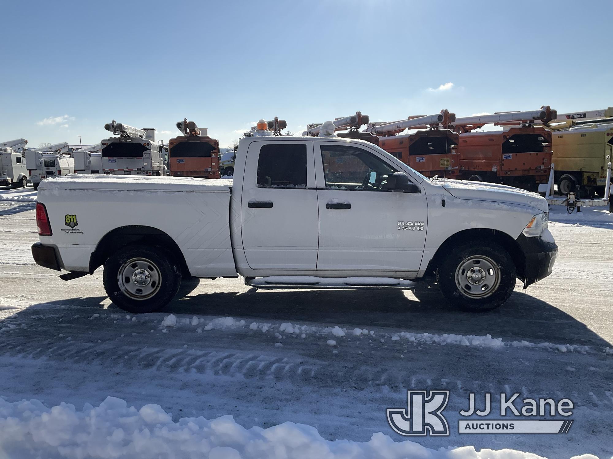 (Shrewsbury, MA) 2014 RAM 1500 4x4 Extended-Cab Pickup Truck Runs & Moves) (Rust Damage