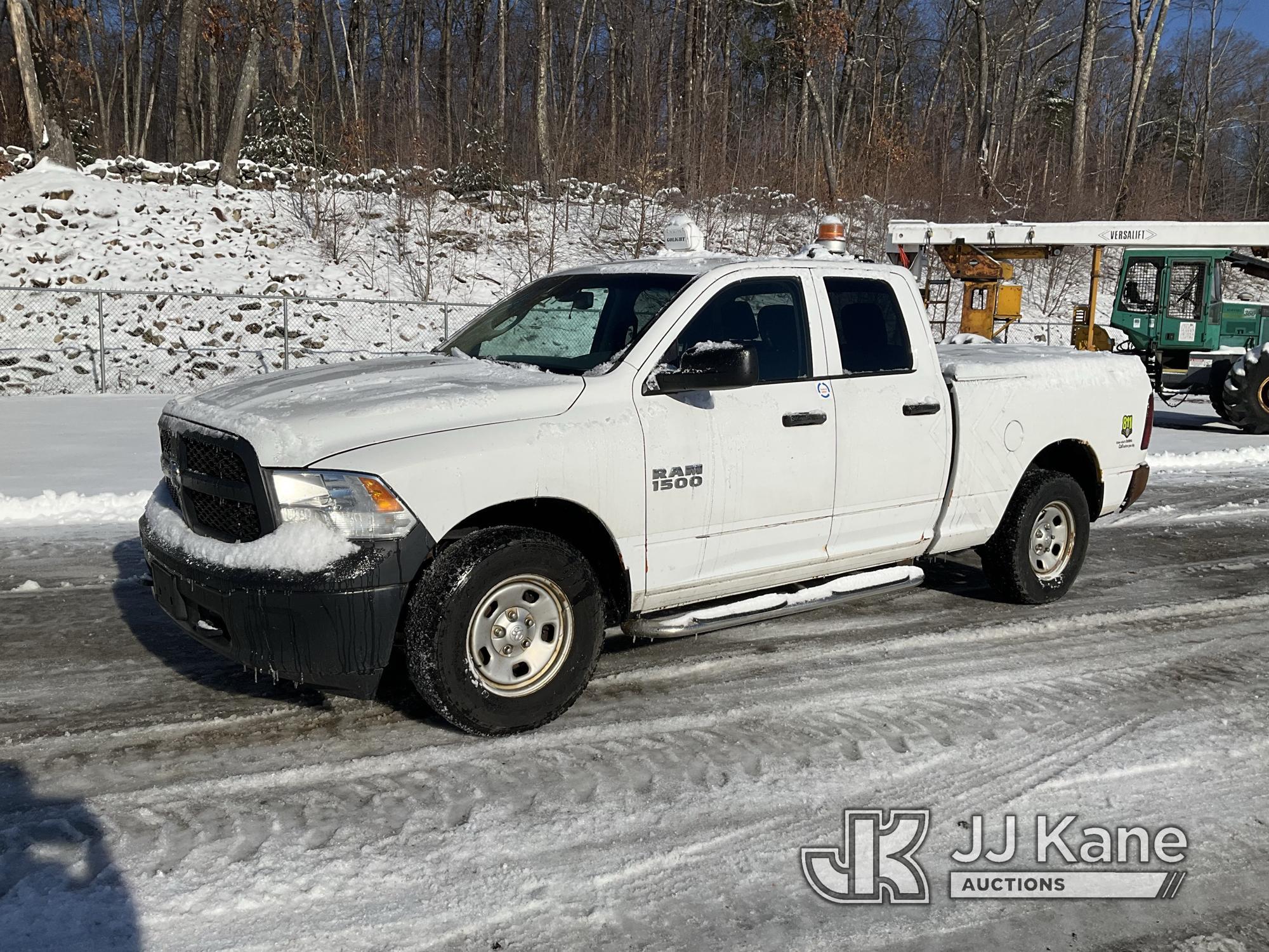 (Shrewsbury, MA) 2014 RAM 1500 4x4 Extended-Cab Pickup Truck Runs & Moves) (Rust Damage