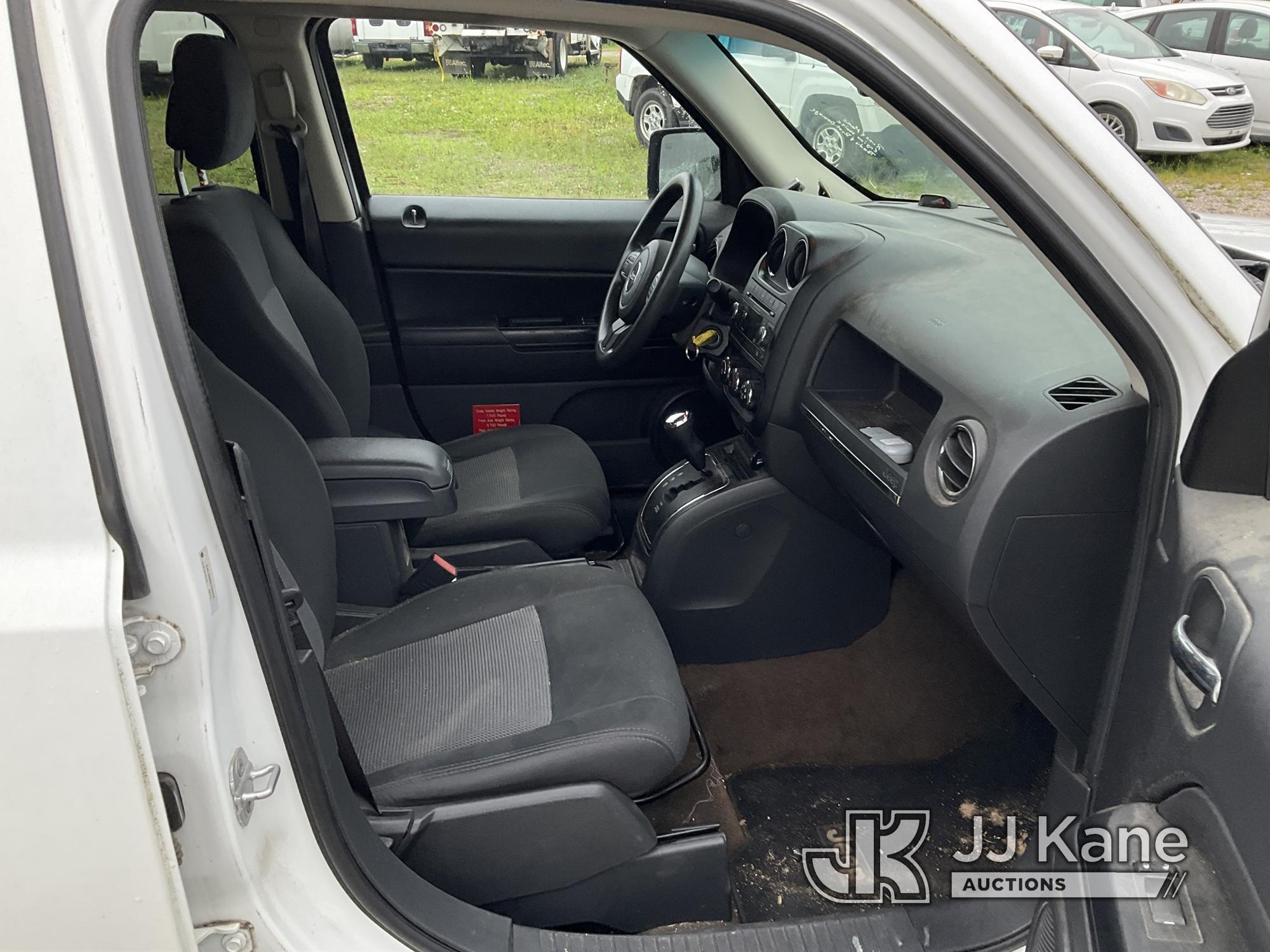 (Bellport, NY) 2014 Jeep Patriot 4x4 4-Door Sport Utility Vehicle Runs & Moves, Body & Rust Damage,