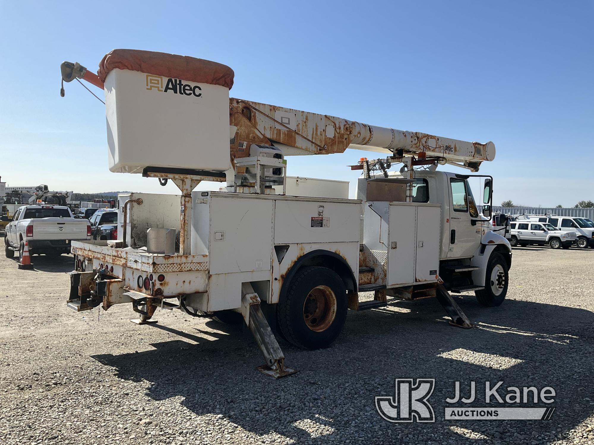 (Shrewsbury, MA) Altec AM855, Over-Center Material Handling Bucket Truck mounted on 2007 Internation