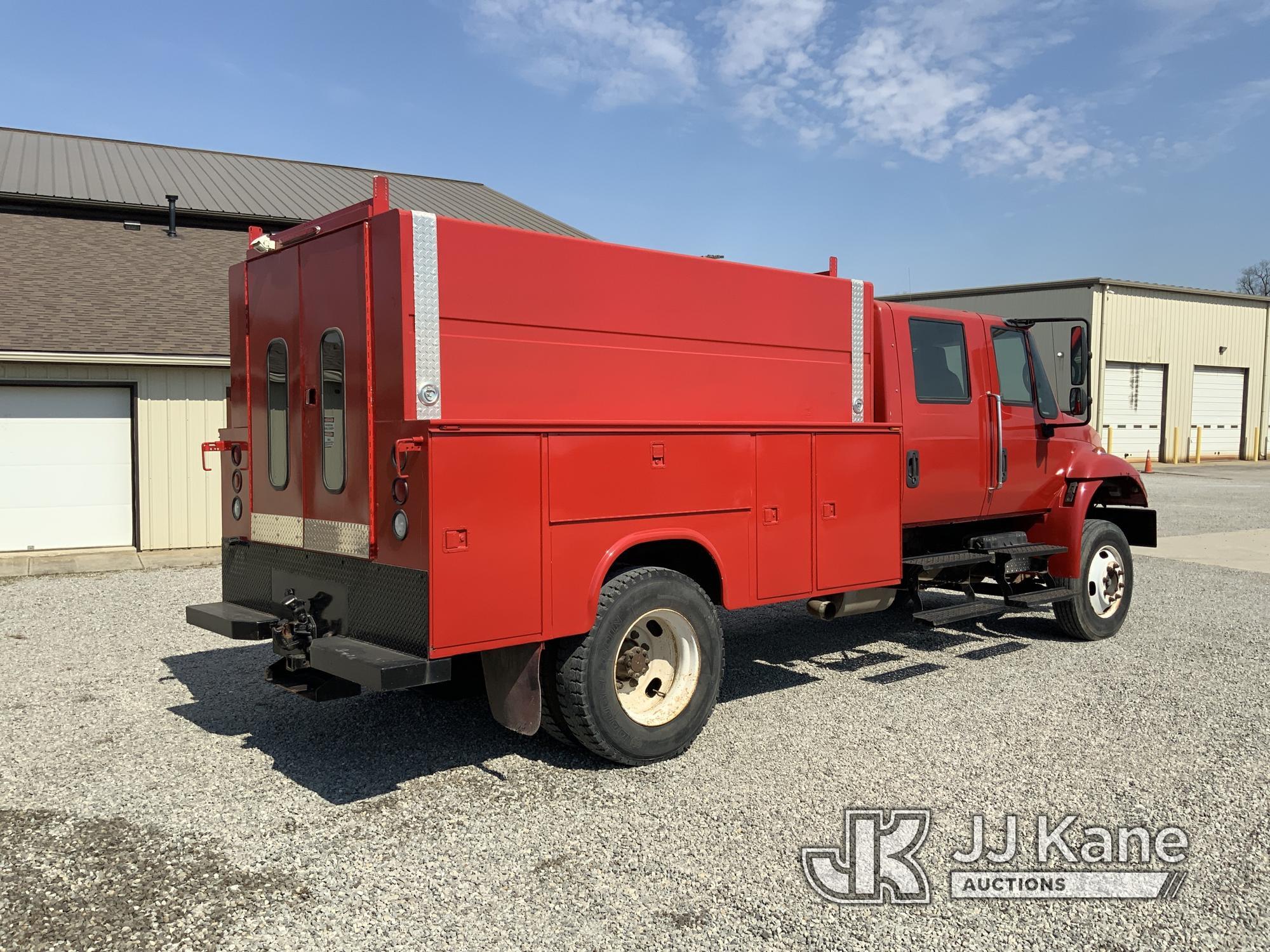 (Fort Wayne, IN) 2008 International 4300 Crew-Cab Enclosed Utility Truck Runs & Moves) (Brake Warnin