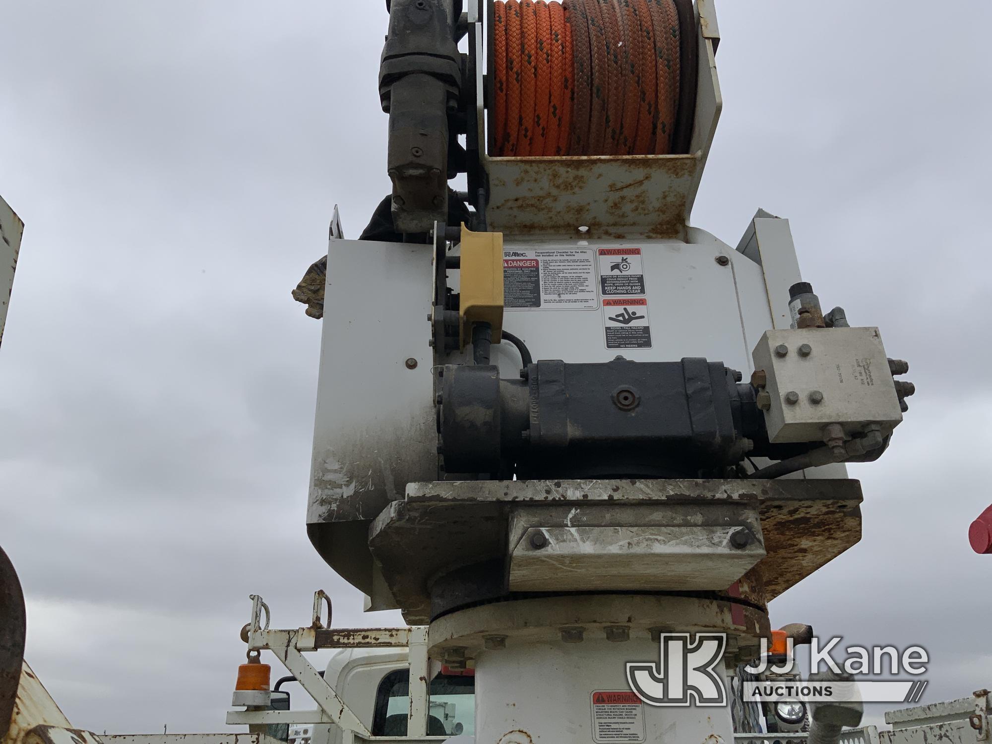 (Ashland, OH) Altec DL42-TR, Digger Derrick rear mounted on 2007 International 4400 Utility Truck Ru