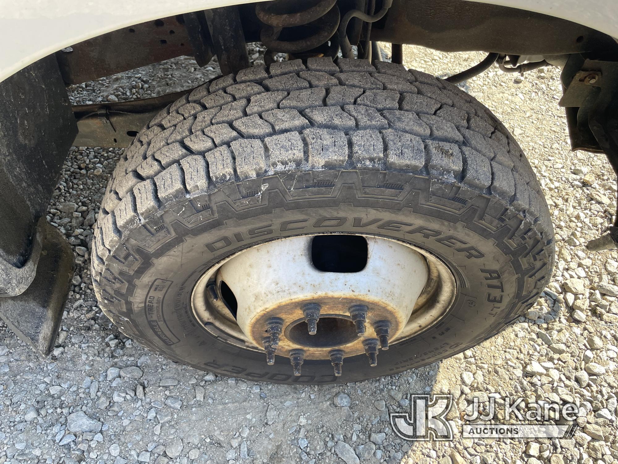 (Shrewsbury, MA) 2007 Ford F350 4x4 Service Truck Runs & Moves) (Rust Damage, Goodall Unit Runs, Com