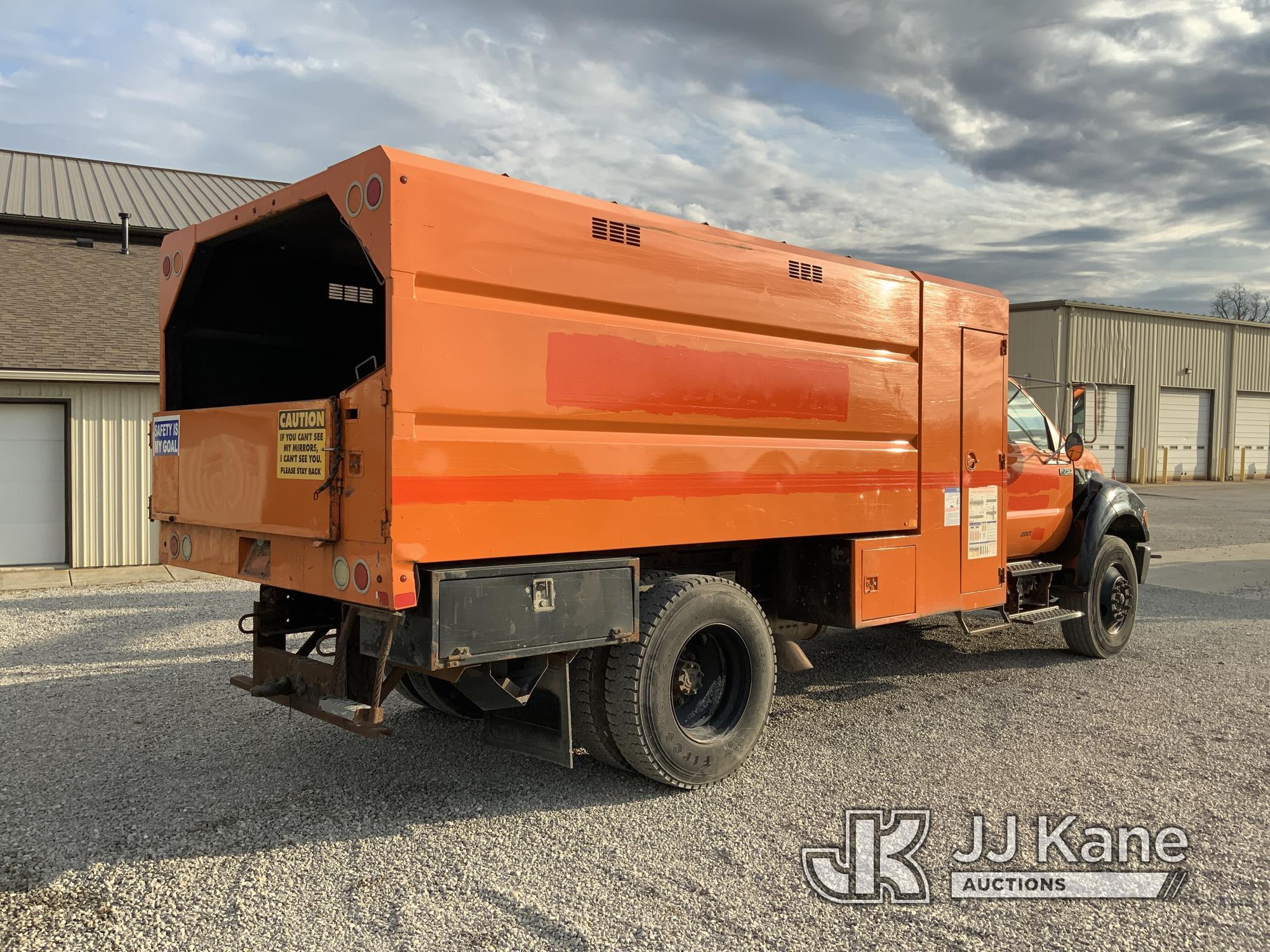 (Fort Wayne, IN) 2013 Ford F750 Chipper Dump Truck Runs & Moves) (Dump Inop, Service Engine Lights O