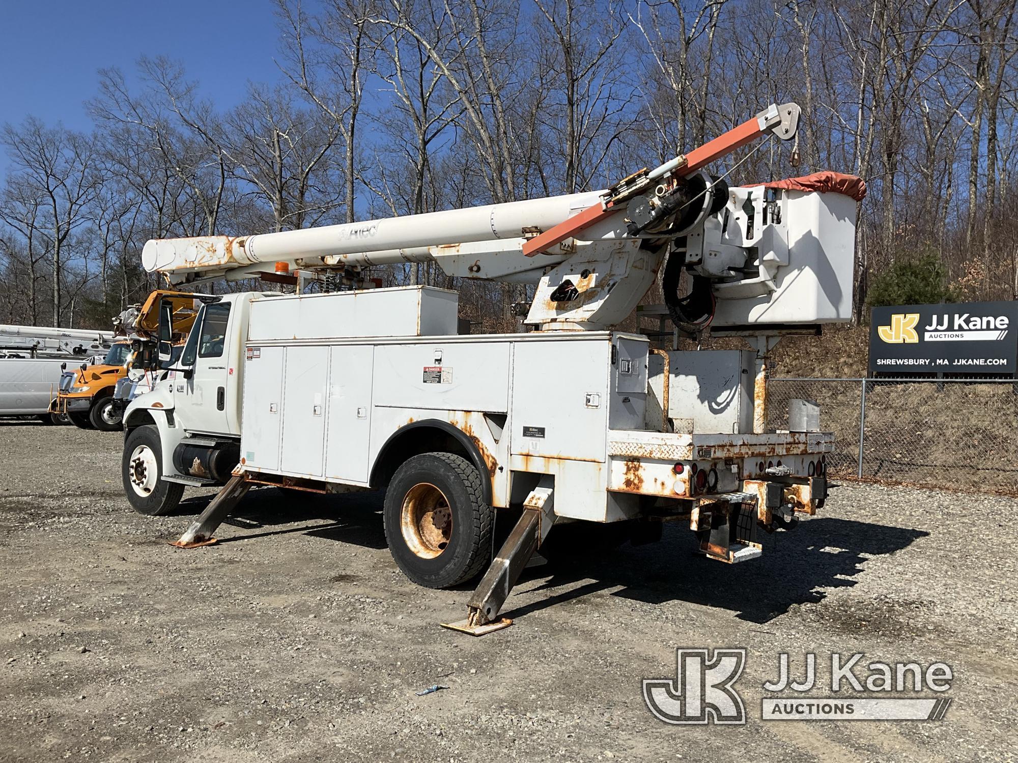 (Shrewsbury, MA) Altec AM855, Over-Center Material Handling Bucket Truck mounted on 2007 Internation