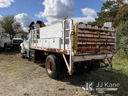 (Bellport, NY) Palfinger PK10000, Knuckleboom Crane mounted behind cab on 2006 Ford F750 Flatbed Tru