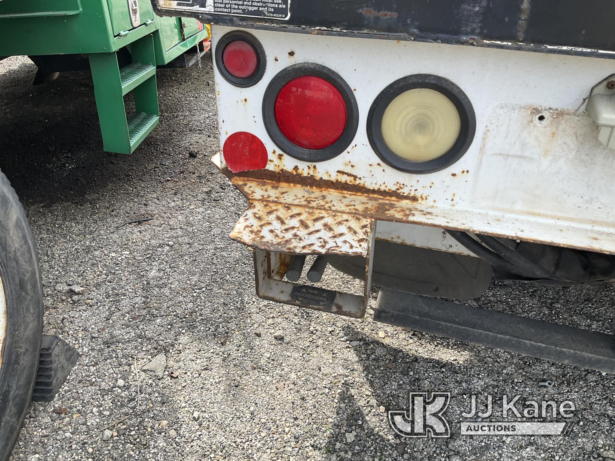 (Plymouth Meeting, PA) Altec DC47-TR, Digger Derrick rear mounted on 2012 International Durastar 430