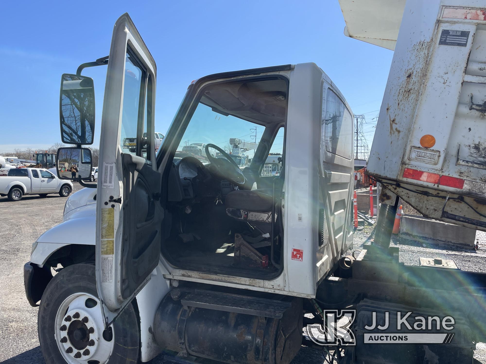 (Plymouth Meeting, PA) 2005 International 4400 Dump Truck Runs Moves & Dump Operates, Body & Rust Da