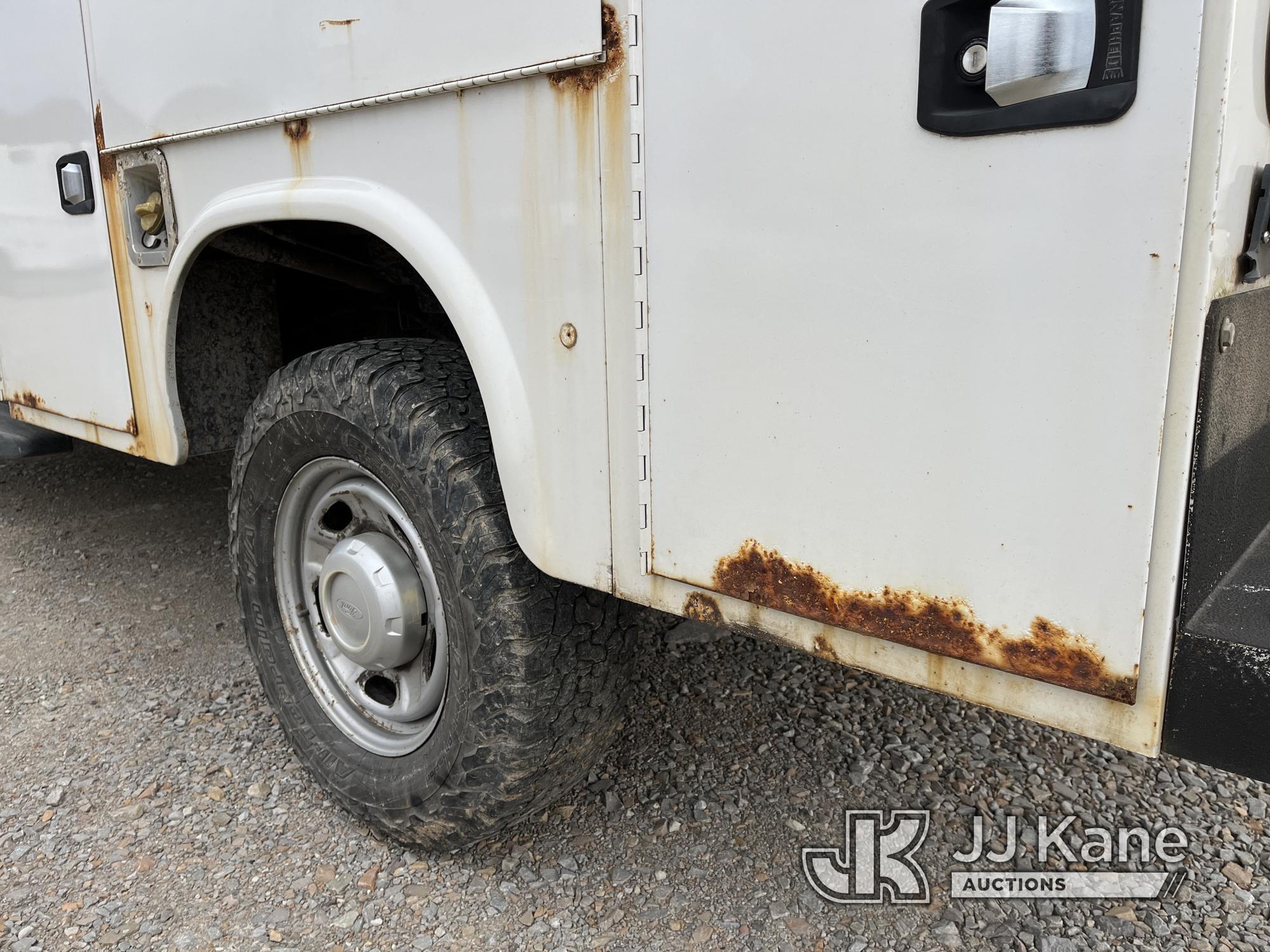 (Smock, PA) 2011 Ford F350 4x4 Extended-Cab Service Truck Runs & Moves) (Jump To Start, Rust & Body