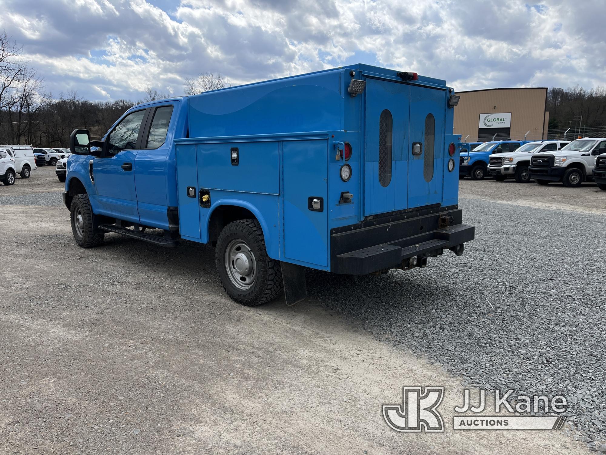 (Smock, PA) 2018 Ford F250 4x4 Extended-Cab Enclosed Service Truck Runs & Moves, Rust Damage