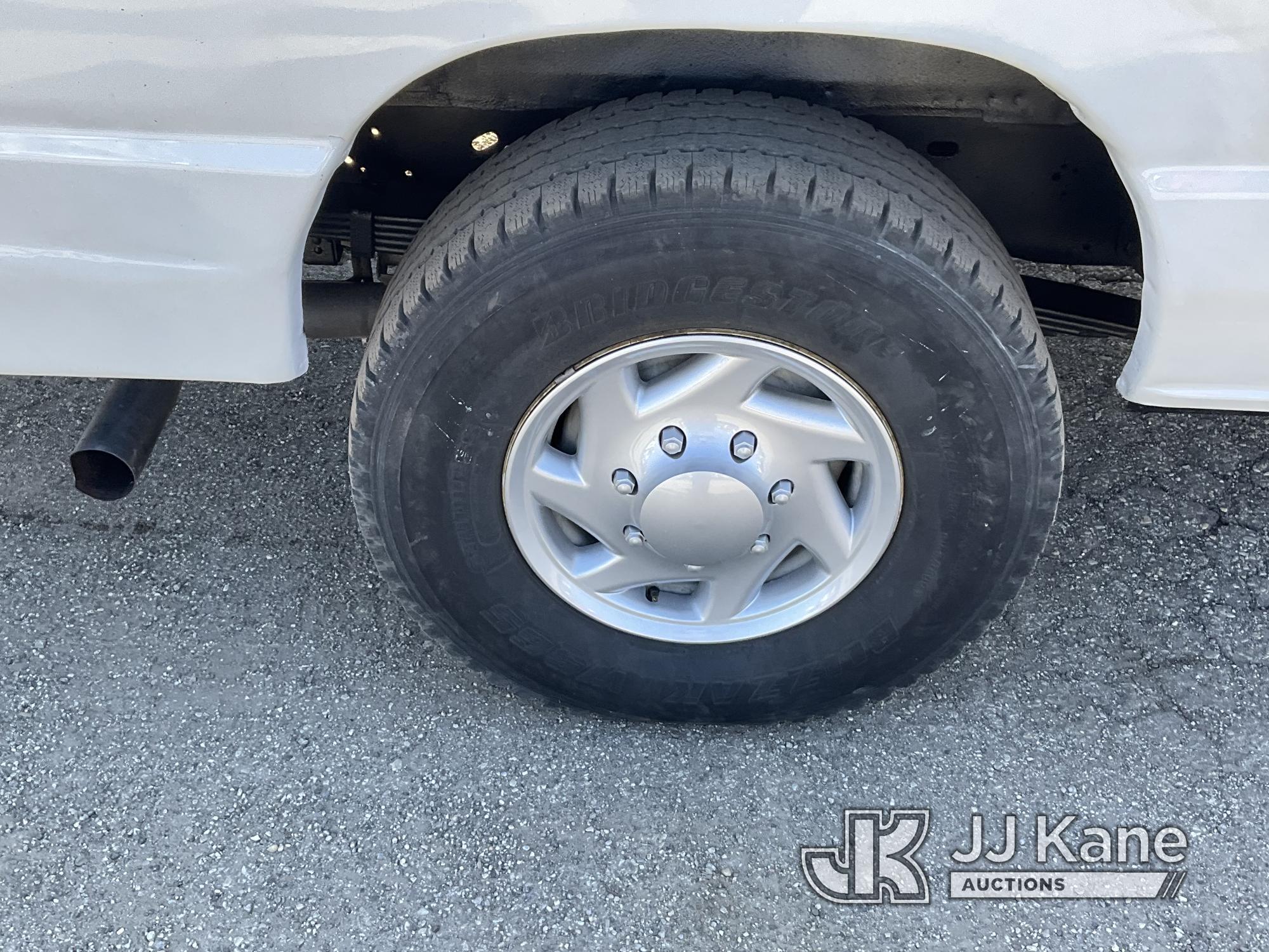 (Plymouth Meeting, PA) ETI ETT29-SNV, Telescopic Non-Insulated Bucket Van mounted on 2008 Ford E350